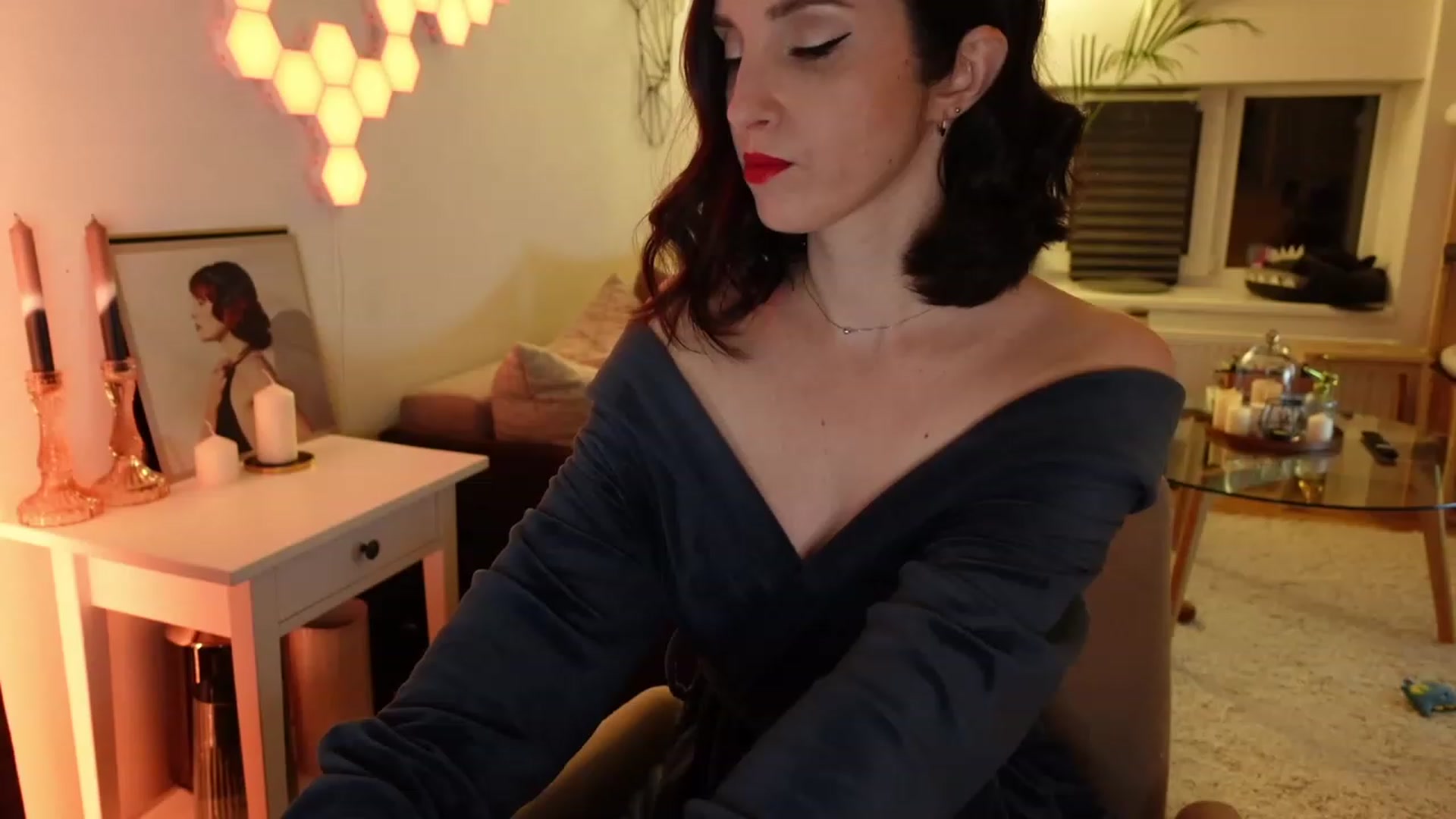 Gallery image thumbnail from Maddie's myfreecams stream on, 03/17/2024, 02:08 image 13 of 20