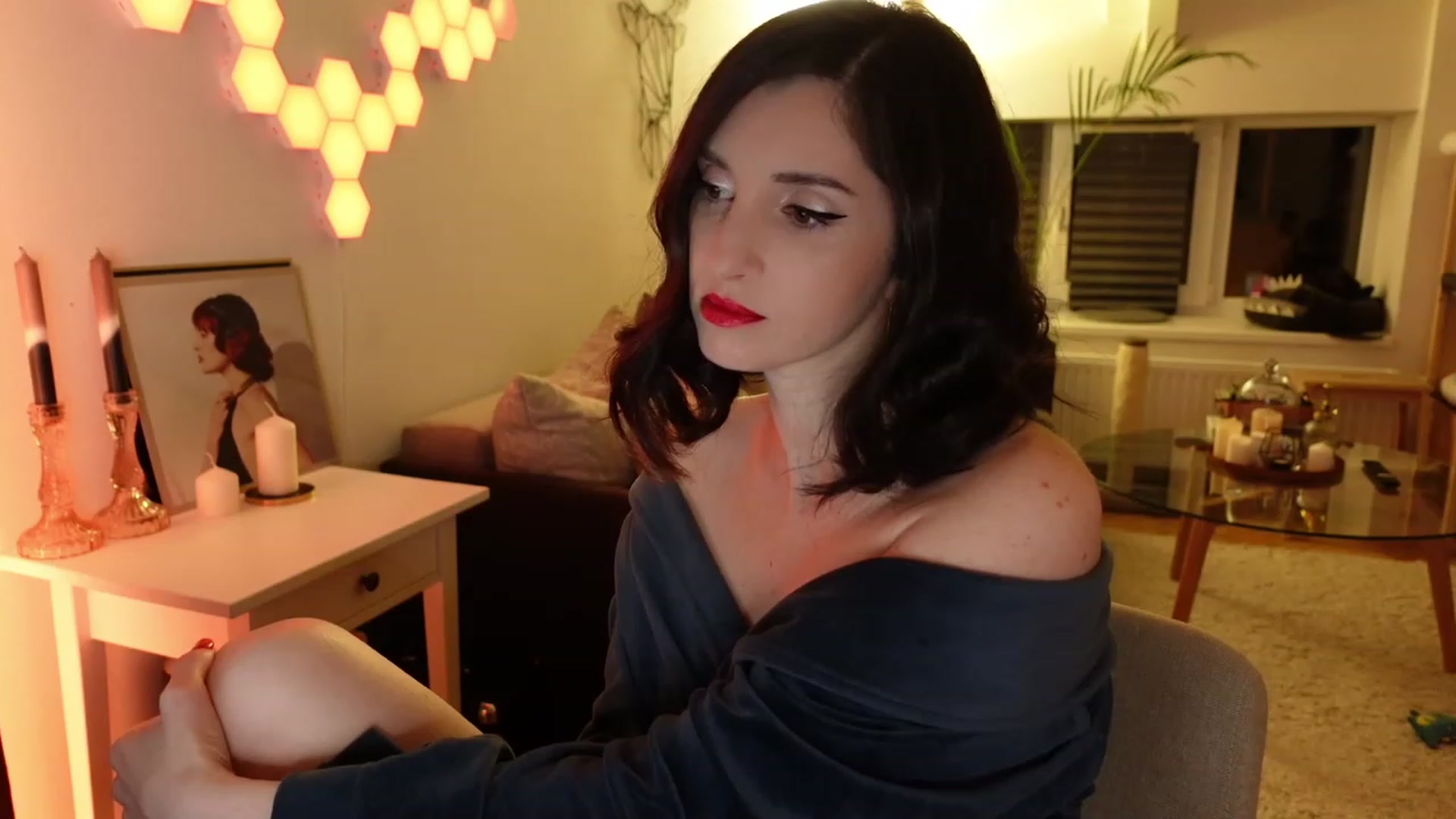 Gallery image thumbnail from Maddie's myfreecams stream on, 03/17/2024, 02:08 image 7 of 20
