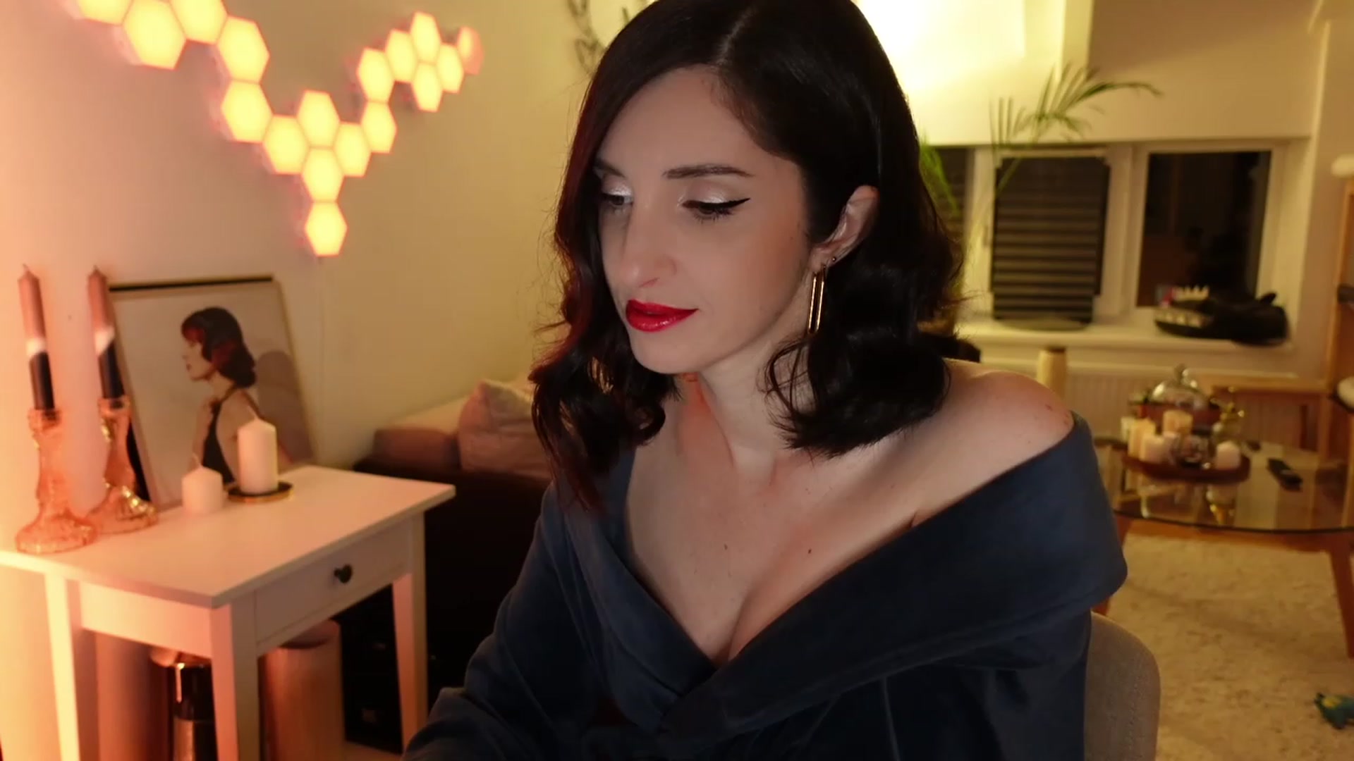 Gallery image thumbnail from Maddie's myfreecams stream on, 03/17/2024, 02:08 image 2 of 20