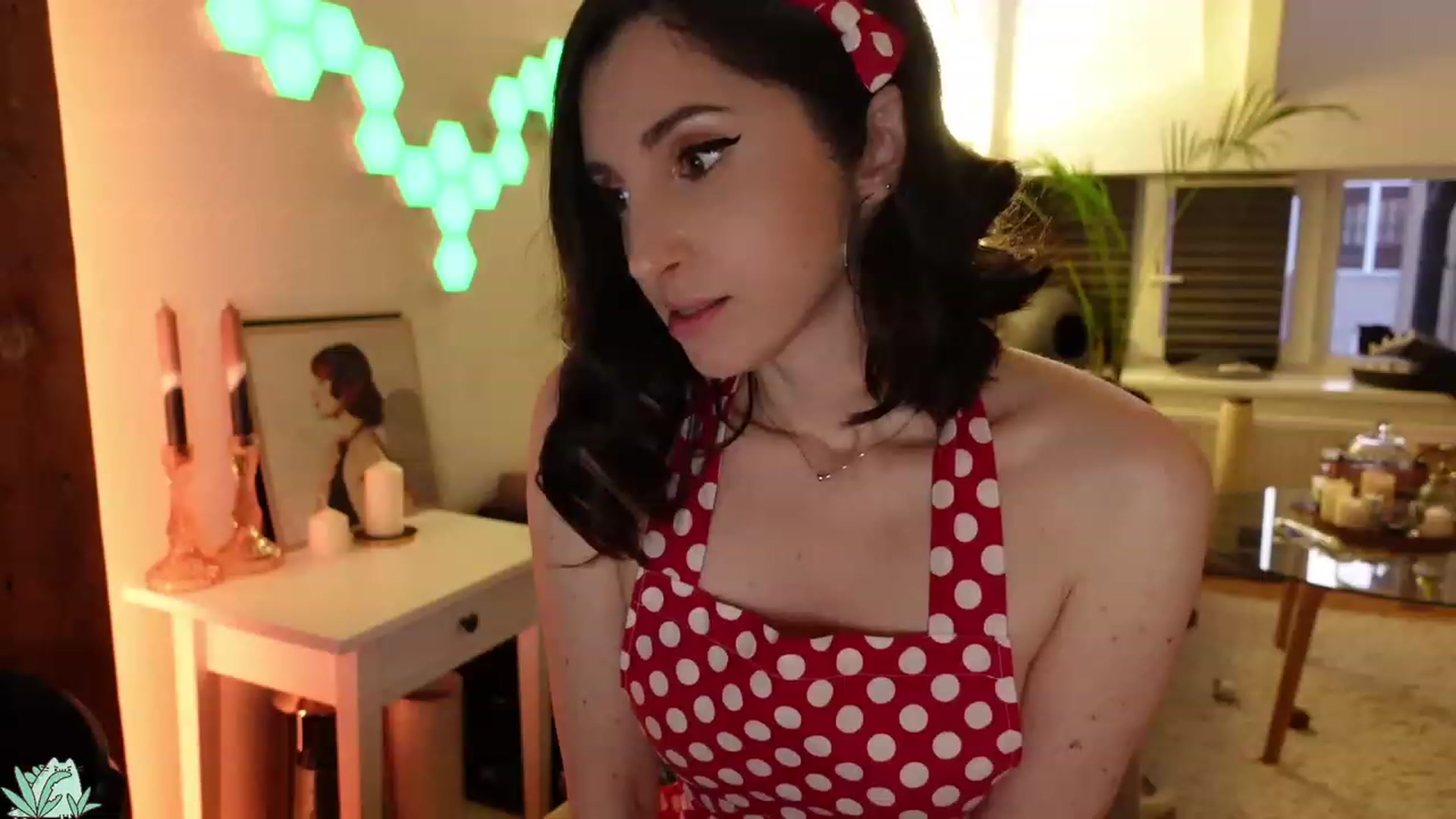 Gallery image thumbnail from Maddie's myfreecams stream on, 03/18/2024, 05:36 image 9 of 20
