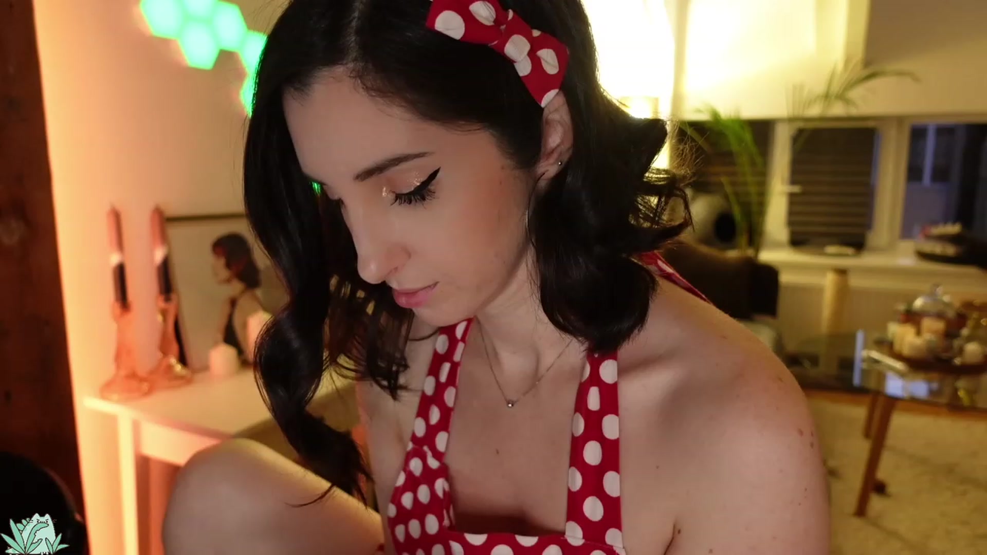 Gallery image thumbnail from Maddie's myfreecams stream on, 03/18/2024, 05:36 image 5 of 20
