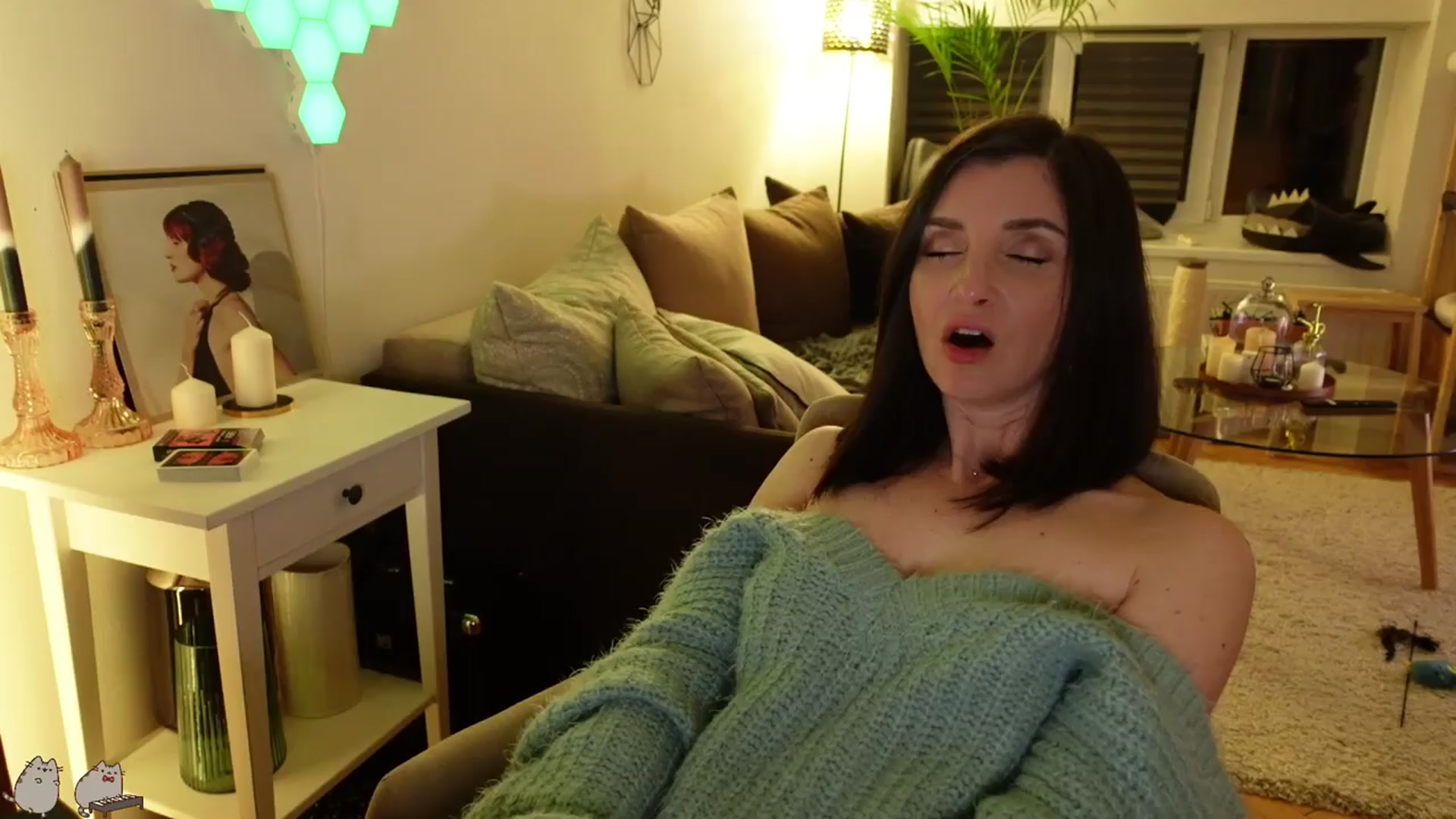 Gallery image thumbnail from Maddie's myfreecams stream on, 03/21/2024, 24:47 image 9 of 20
