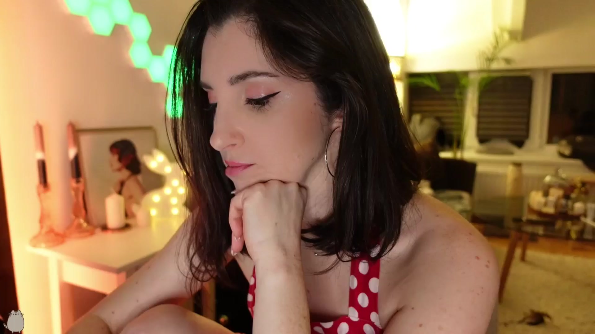 Gallery image thumbnail from Maddie's myfreecams stream on, 04/07/2024, 24:15 image 19 of 20