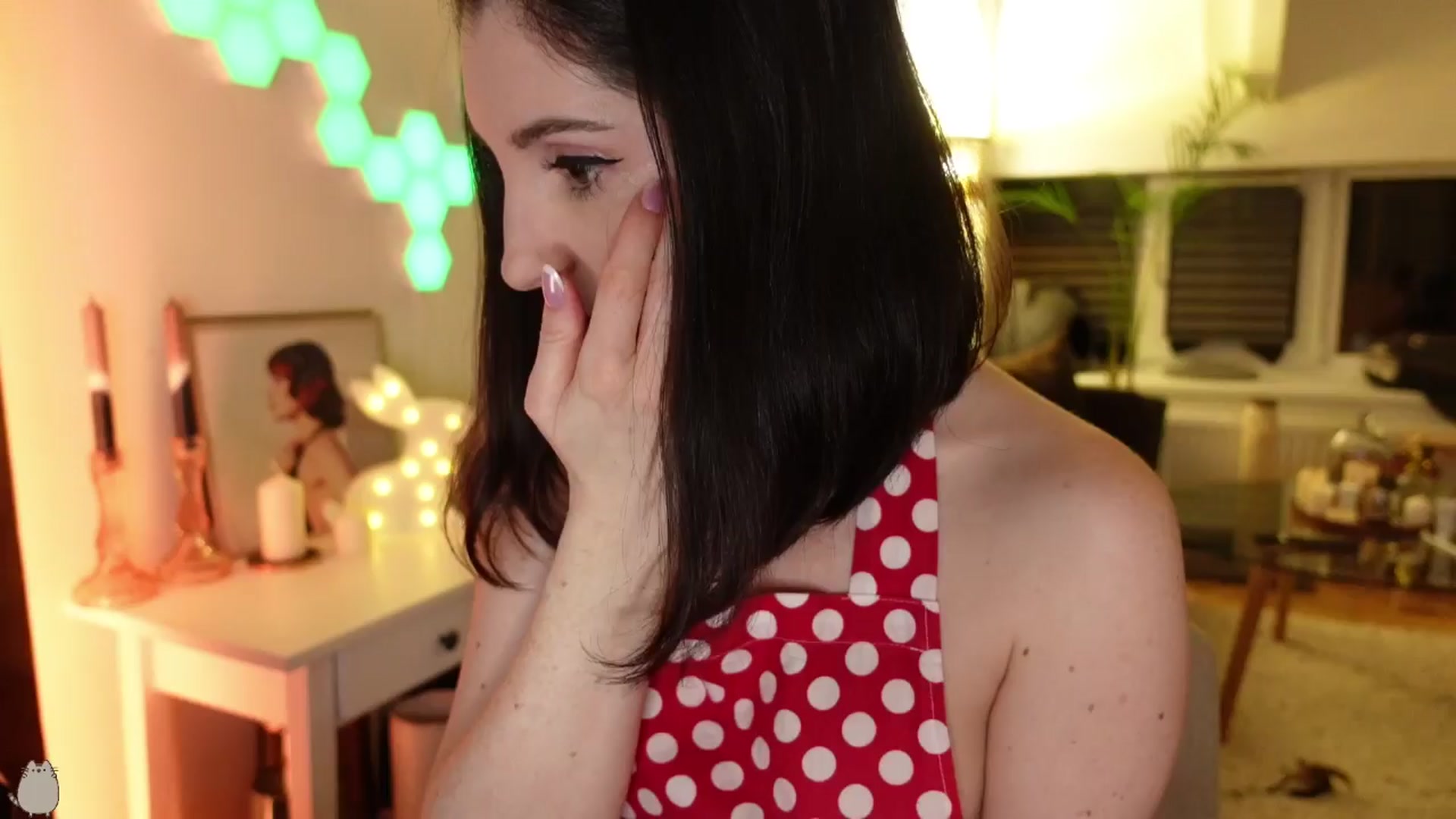 Gallery image thumbnail from Maddie's myfreecams stream on, 04/07/2024, 24:15 image 8 of 20