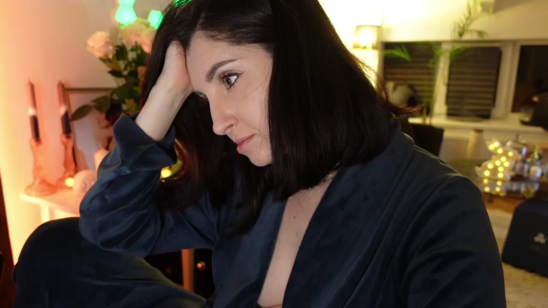Gallery image thumbnail from Maddie's myfreecams stream on, 04/11/2024, 24:31 image 8 of 20