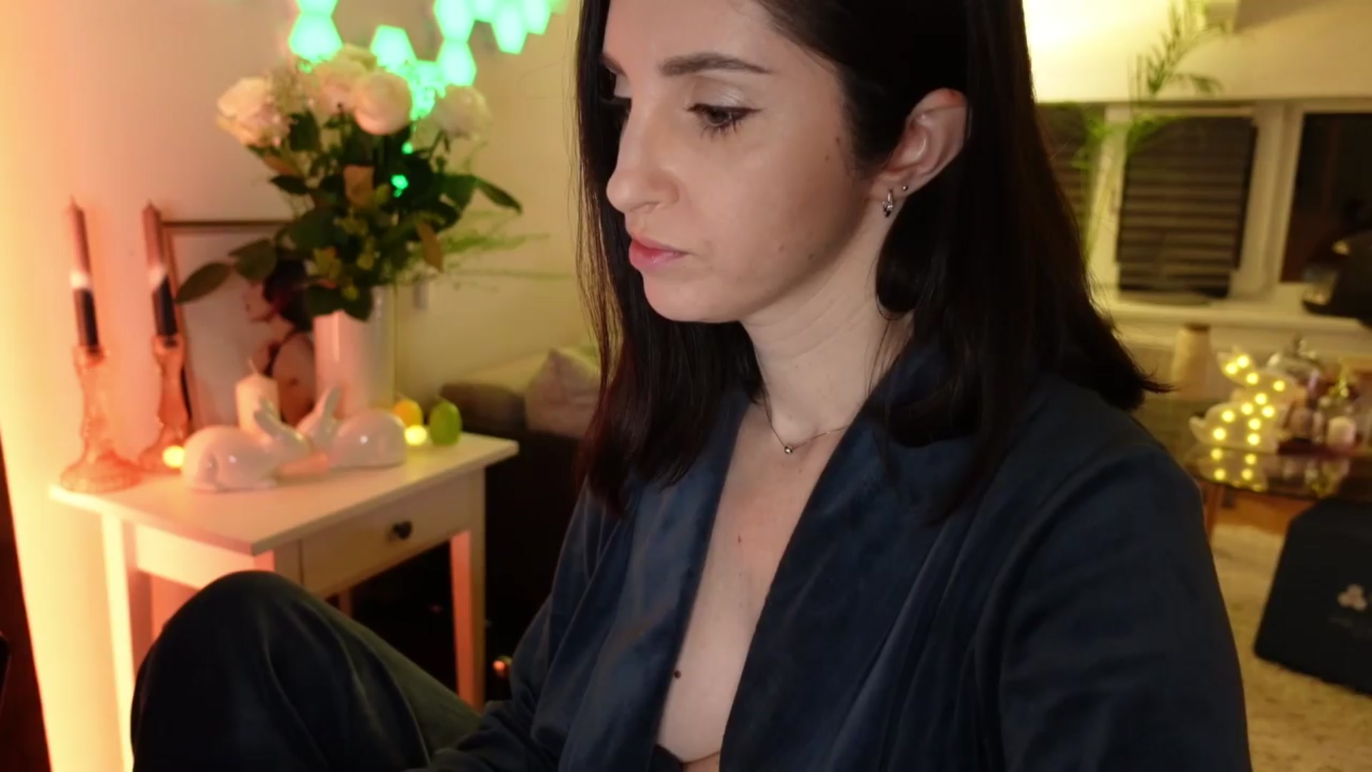 Gallery image thumbnail from Maddie's myfreecams stream on, 04/11/2024, 24:31 image 13 of 20
