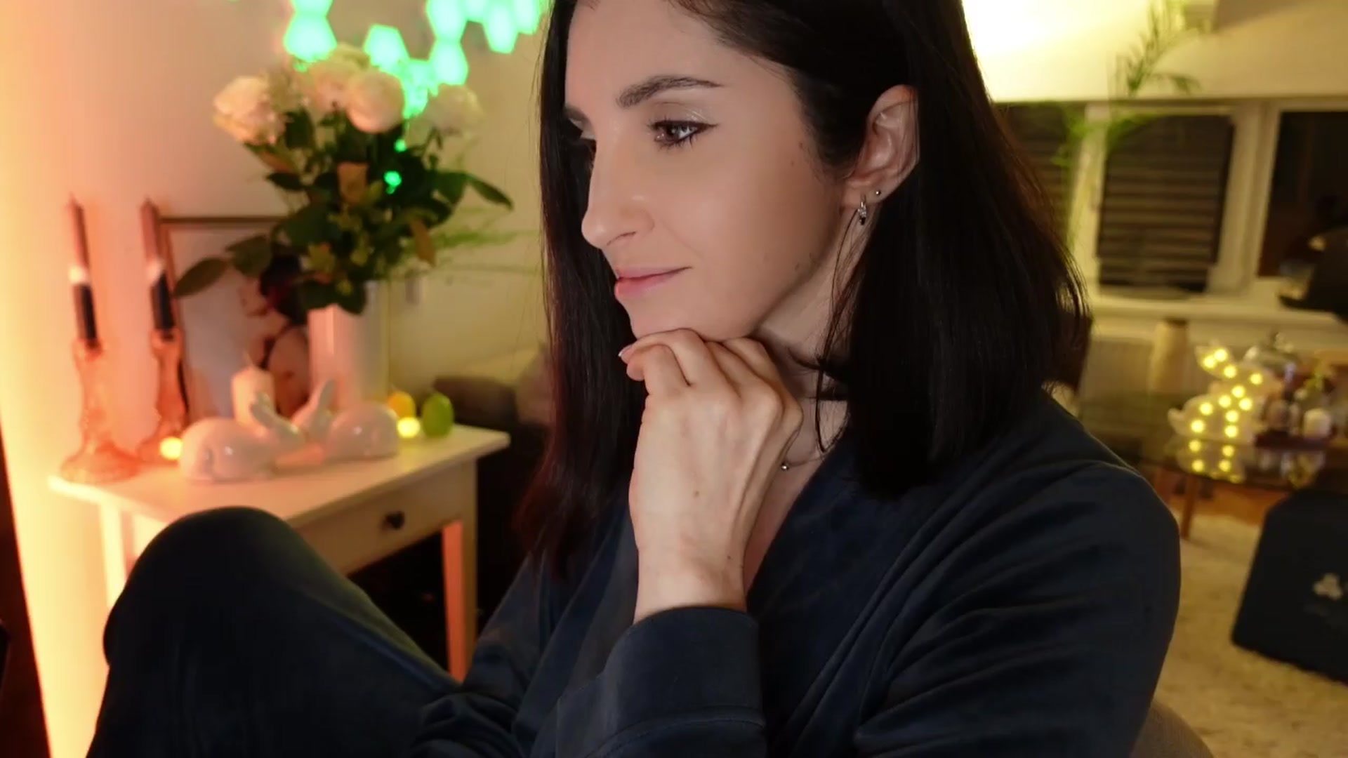 Gallery image thumbnail from Maddie's myfreecams stream on, 04/11/2024, 24:31 image 4 of 20