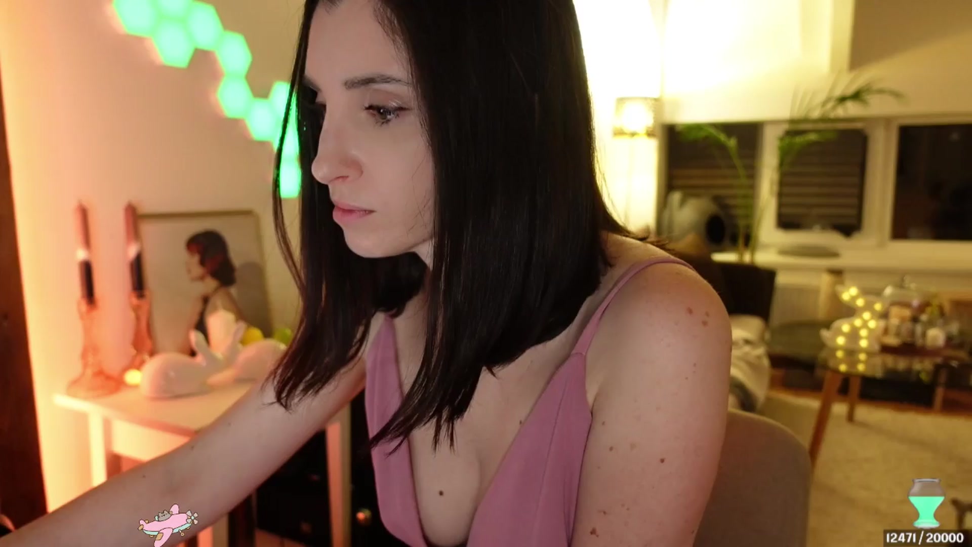 Gallery image thumbnail from Maddie's myfreecams stream on, 04/15/2024, 02:20 image 7 of 20