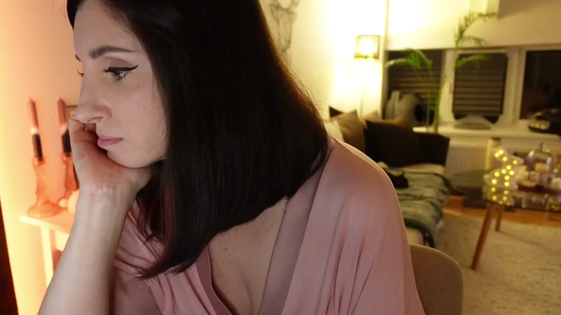 Gallery image thumbnail from Maddie's myfreecams stream on, 04/17/2024, 24:36 image 1 of 20