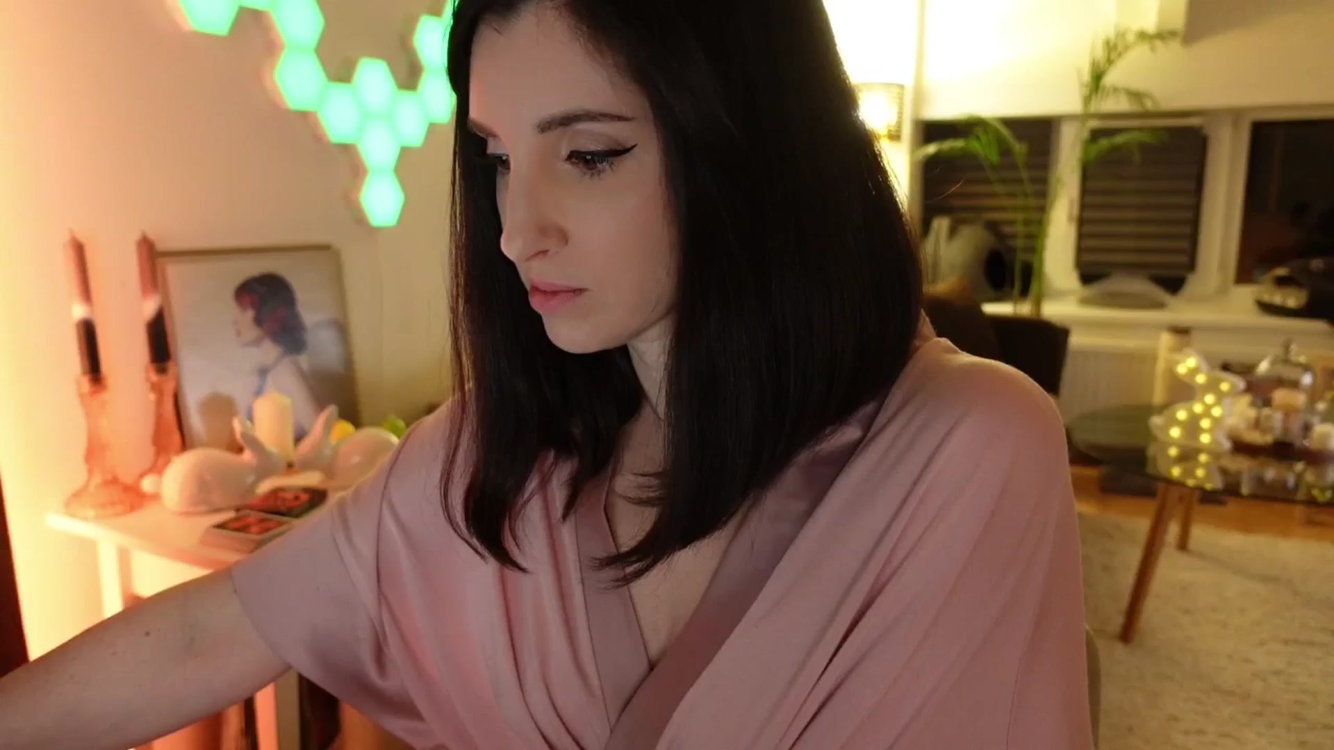 Gallery image thumbnail from Maddie's myfreecams stream on, 04/17/2024, 24:36 image 11 of 20
