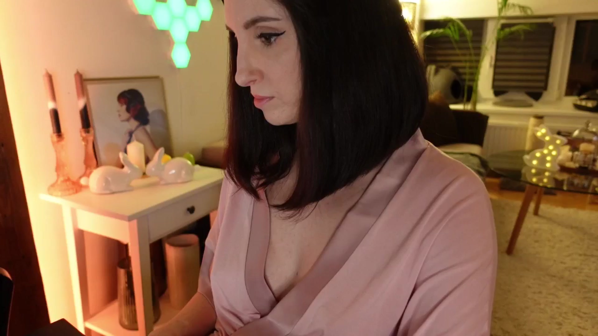 Gallery image thumbnail from Maddie's myfreecams stream on, 04/17/2024, 02:49 image 17 of 20