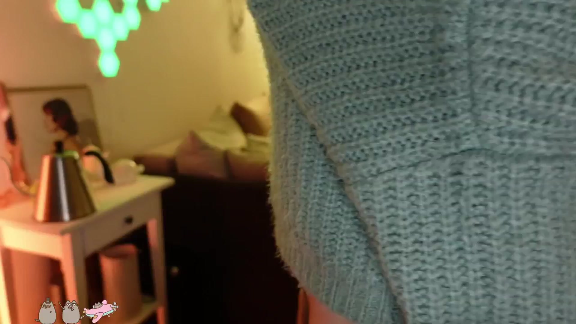 Gallery image thumbnail from Maddie's myfreecams stream on, 04/20/2024, 01:01 image 13 of 20