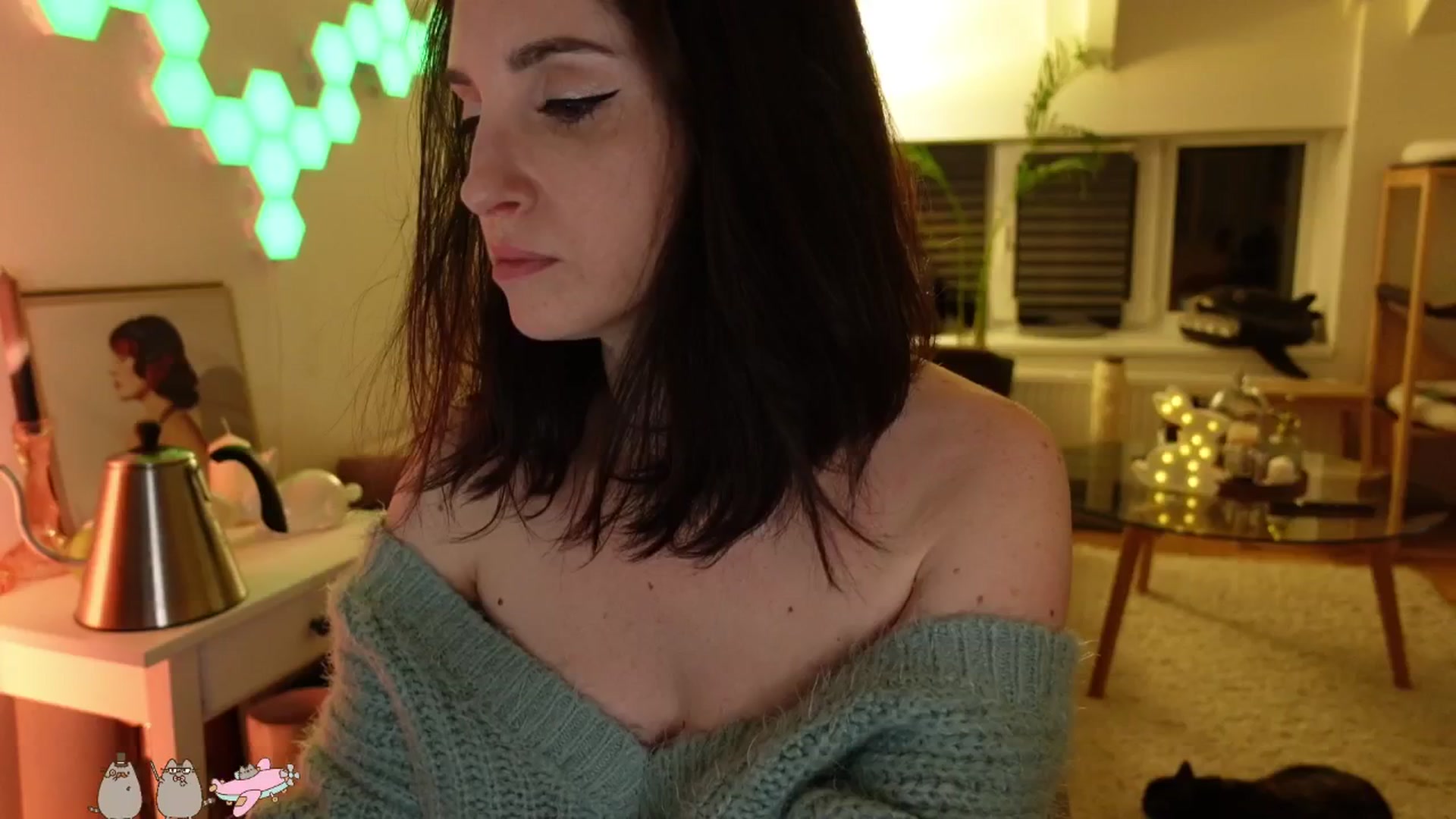 Gallery image thumbnail from Maddie's myfreecams stream on, 04/20/2024, 01:01 image 15 of 20