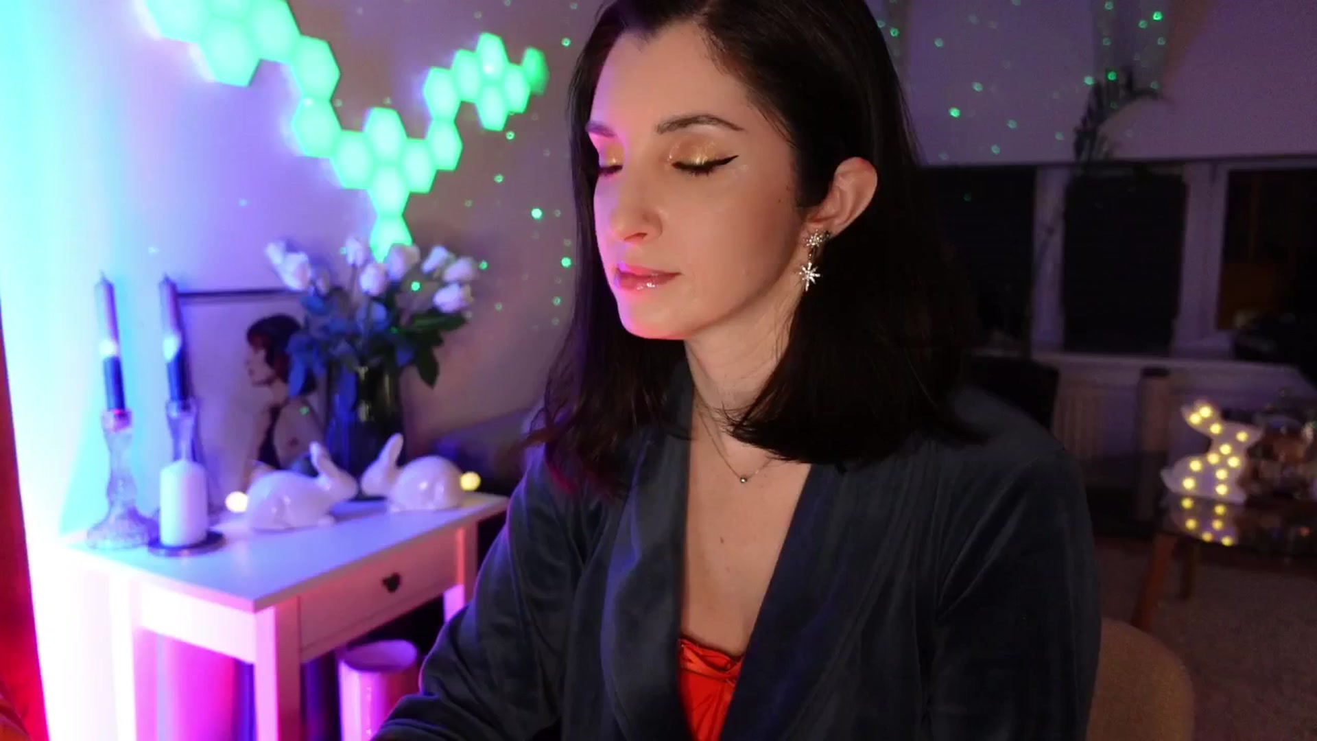 Gallery image thumbnail from Maddie's myfreecams stream on, 04/21/2024, 02:18 image 1 of 20