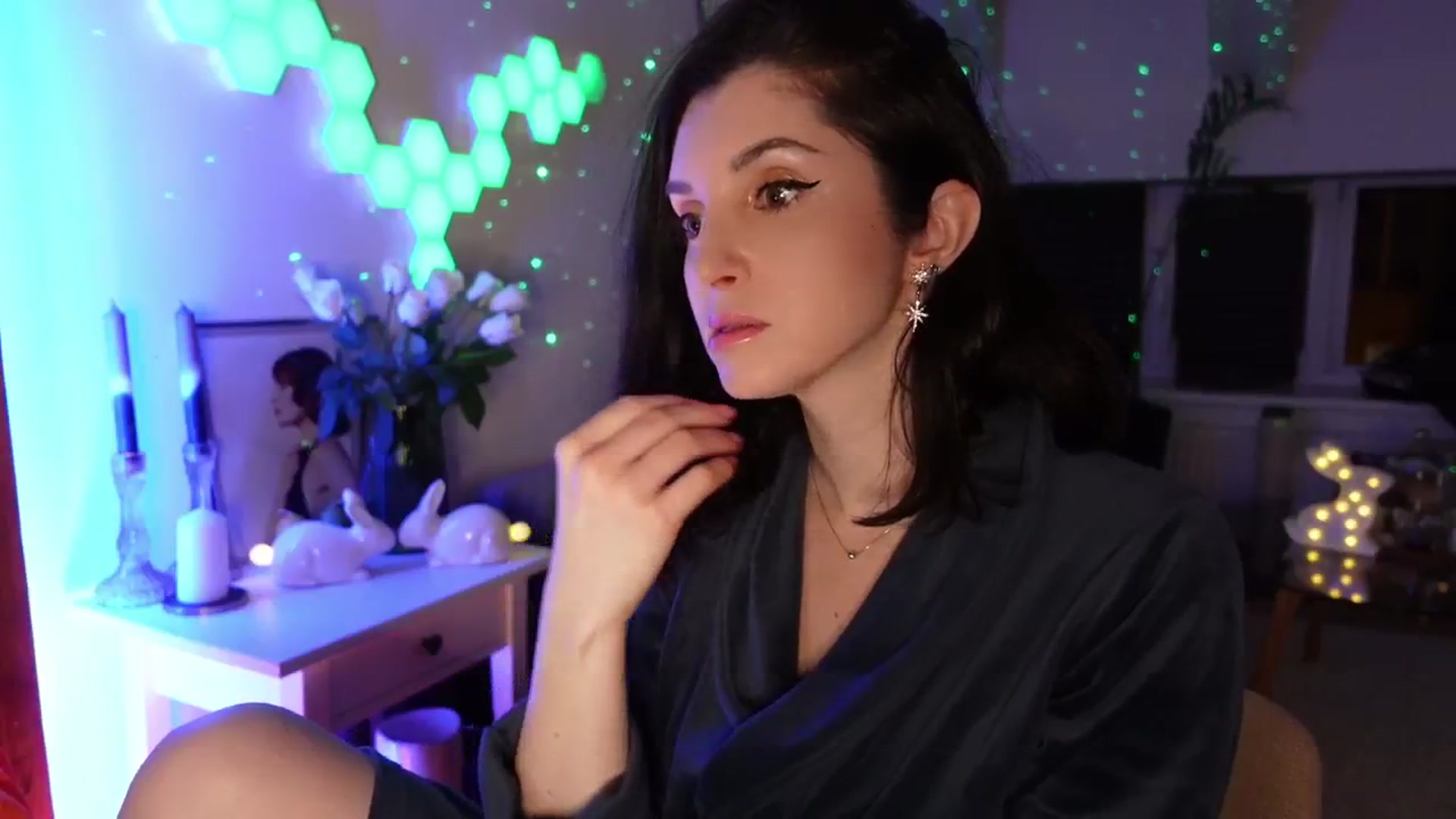 Gallery image thumbnail from Maddie's myfreecams stream on, 04/21/2024, 02:18 image 3 of 20