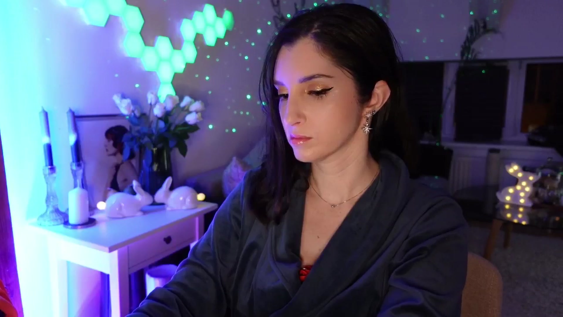 Gallery image thumbnail from Maddie's myfreecams stream on, 04/21/2024, 02:18 image 8 of 20