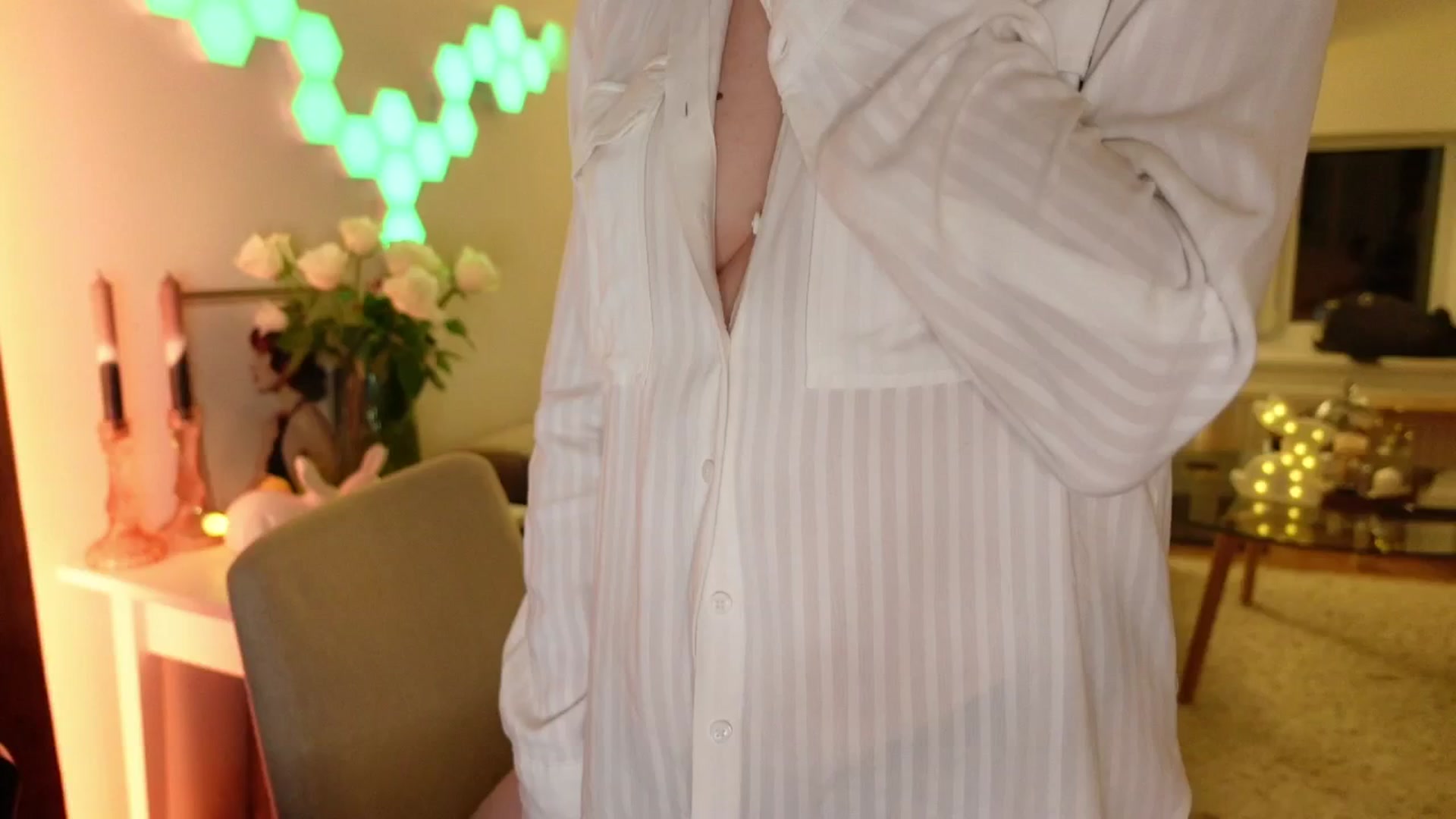 Gallery image thumbnail from Maddie's myfreecams stream on, 04/24/2024, 01:03 image 1 of 20