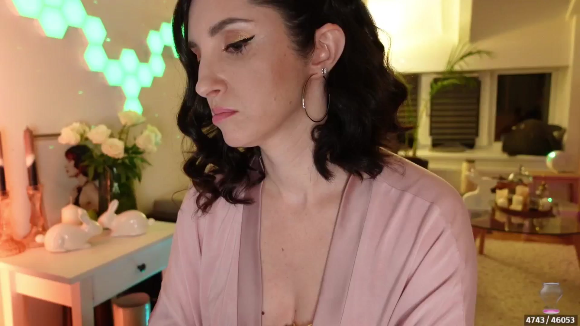 Gallery image thumbnail from Maddie's myfreecams stream on, 04/28/2024, 24:49 image 14 of 20