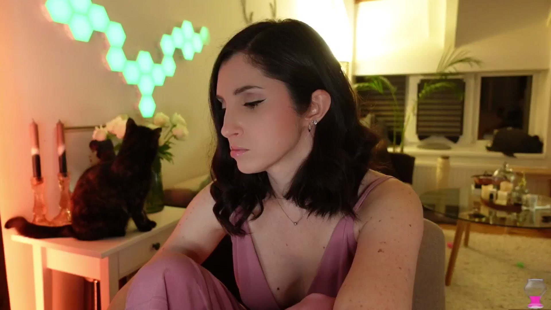 Gallery image thumbnail from Maddie's myfreecams stream on, 04/30/2024, 23:02 image 14 of 20