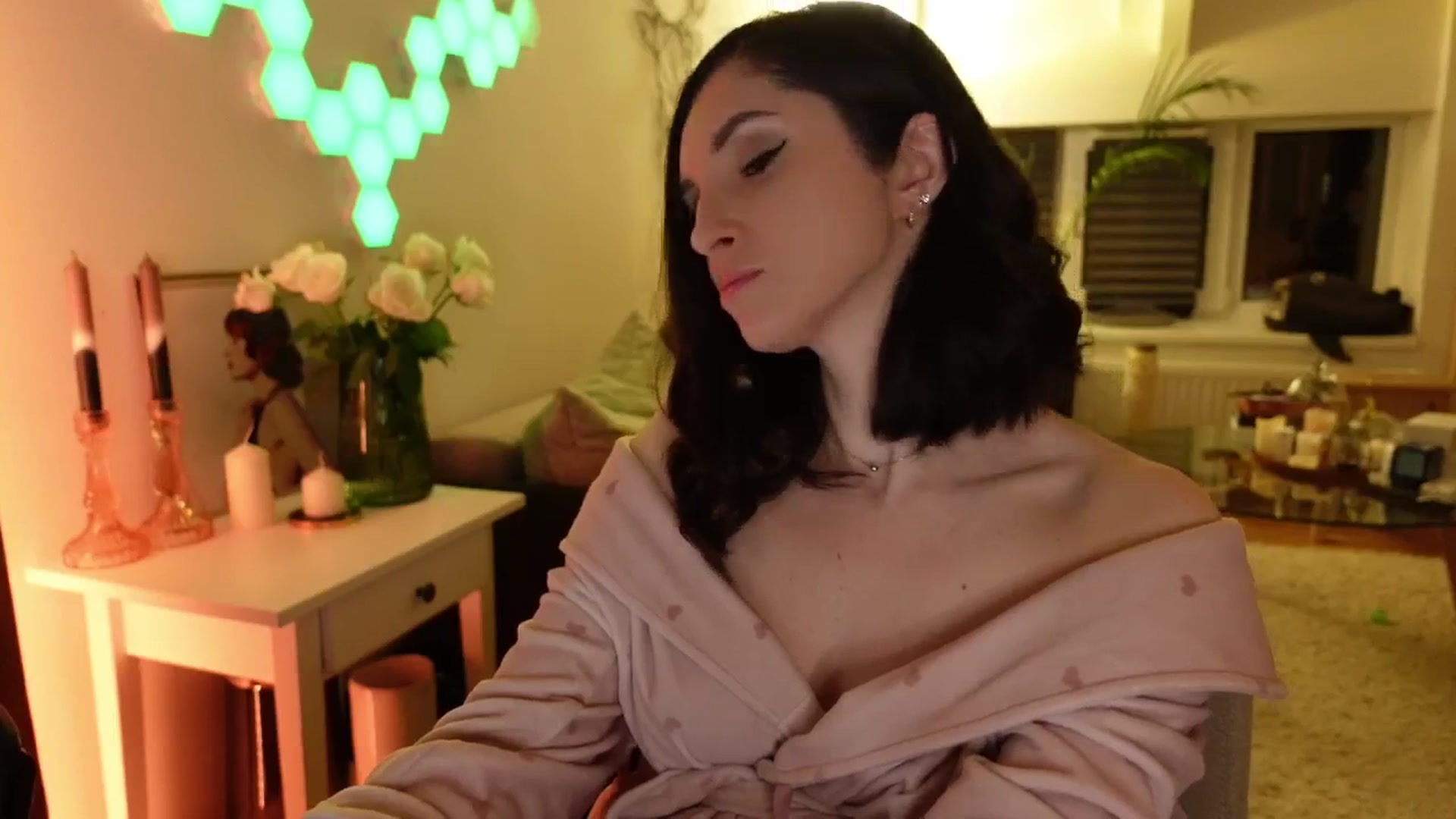 Gallery image thumbnail from Maddie's myfreecams stream on, 05/02/2024, 23:21 image 13 of 20
