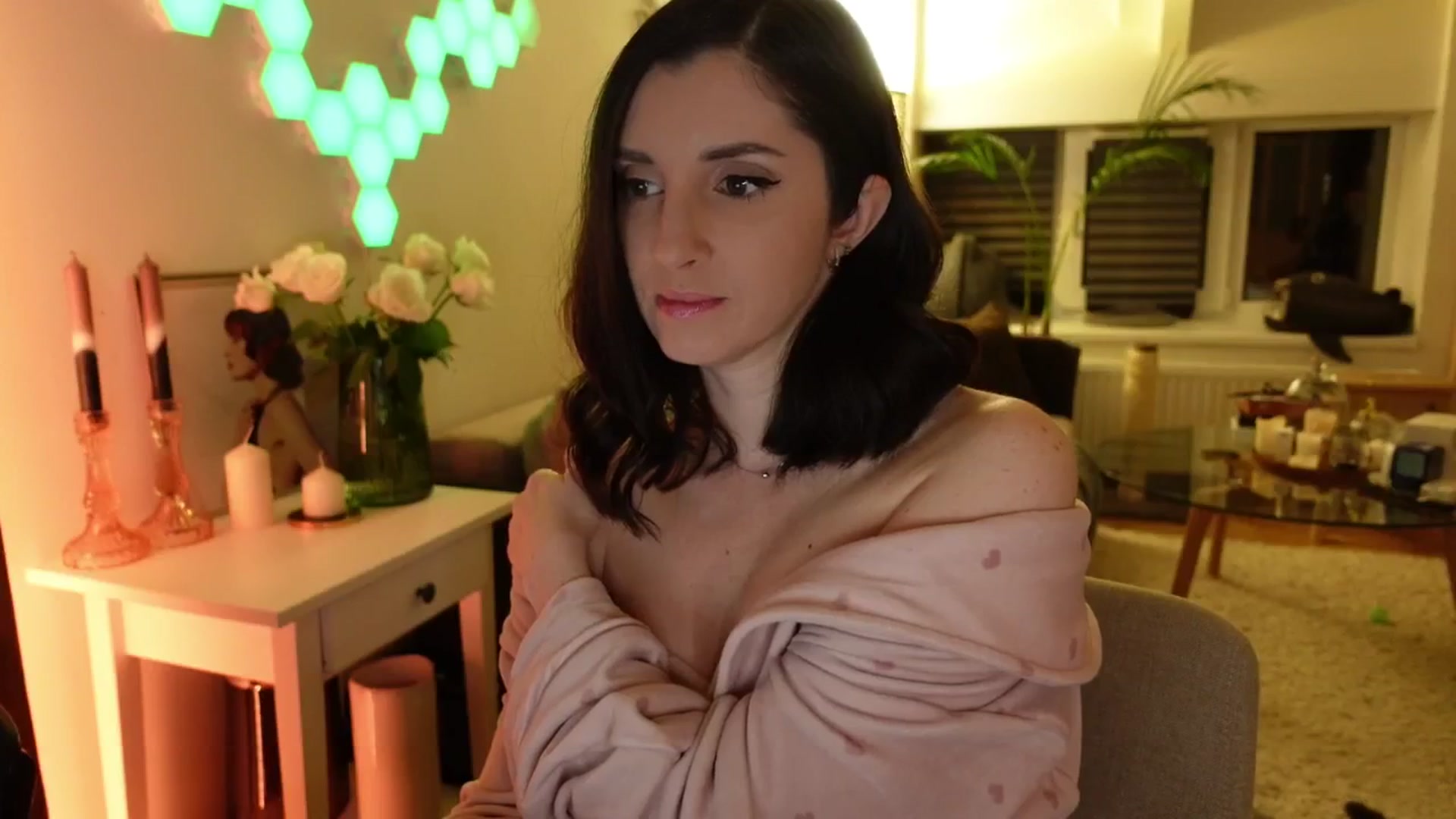 Gallery image thumbnail from Maddie's myfreecams stream on, 05/02/2024, 23:21 image 9 of 20