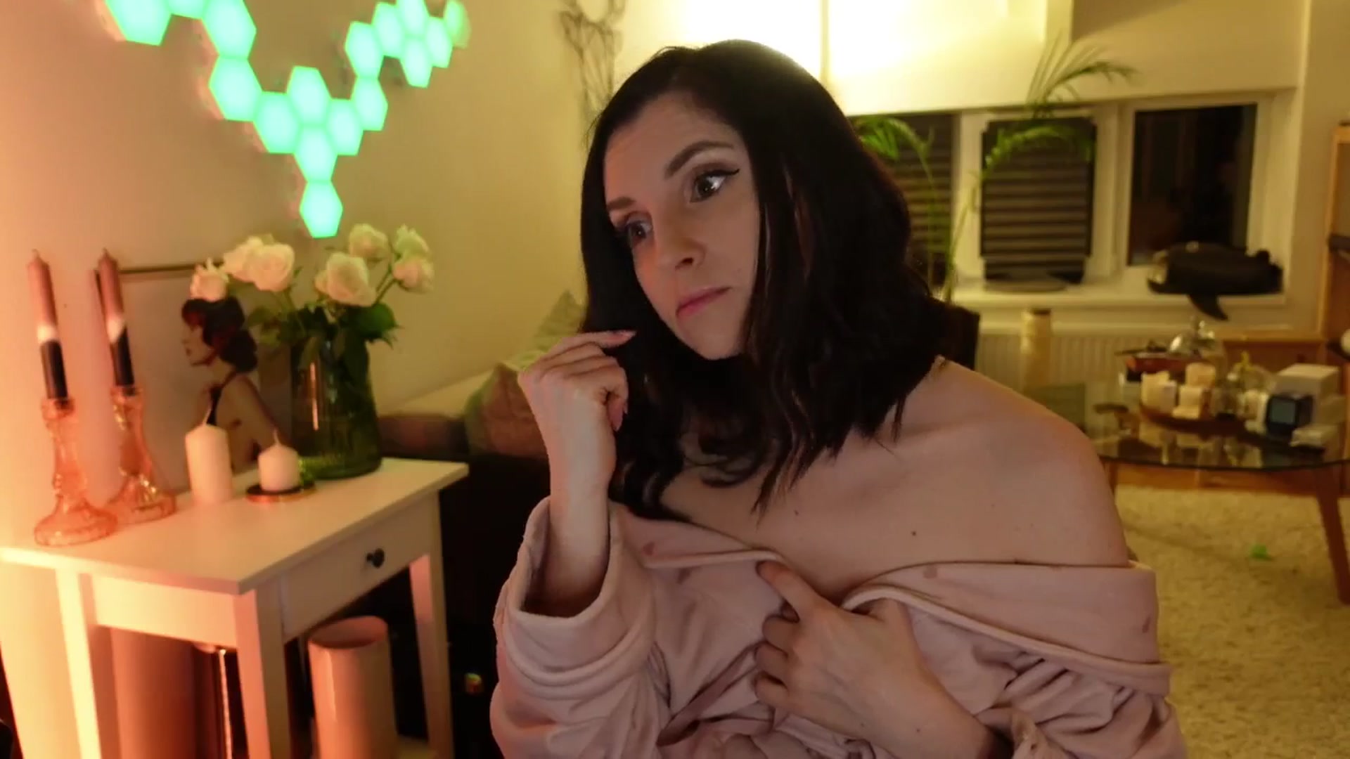 Gallery image thumbnail from Maddie's myfreecams stream on, 05/03/2024, 01:23 image 12 of 20