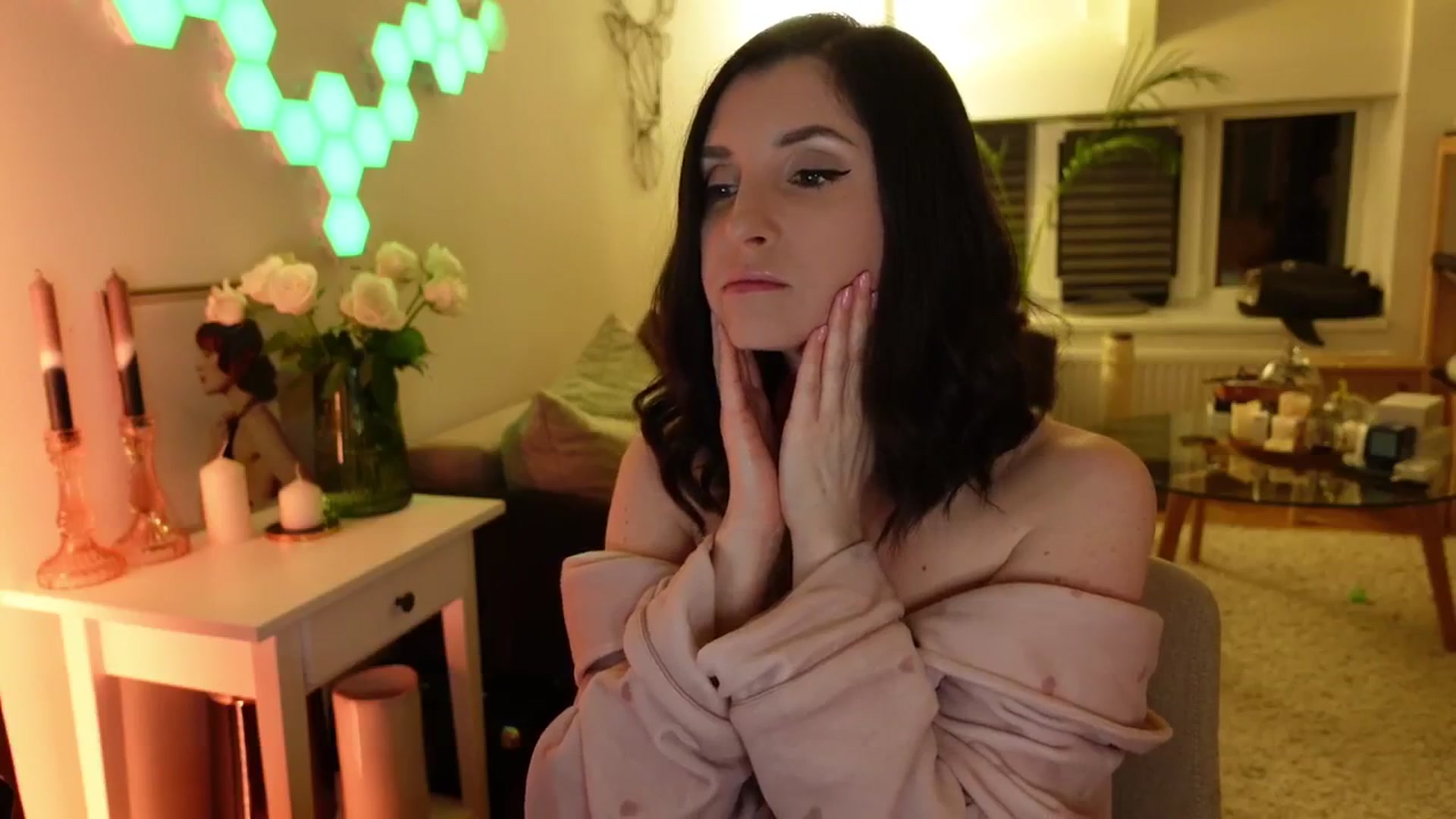 Gallery image thumbnail from Maddie's myfreecams stream on, 05/03/2024, 01:23 image 14 of 20
