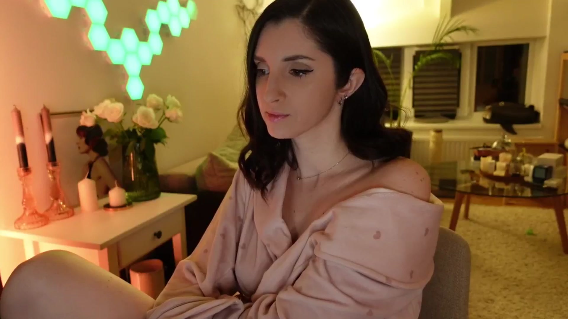 Gallery image thumbnail from Maddie's myfreecams stream on, 05/03/2024, 01:23 image 6 of 20