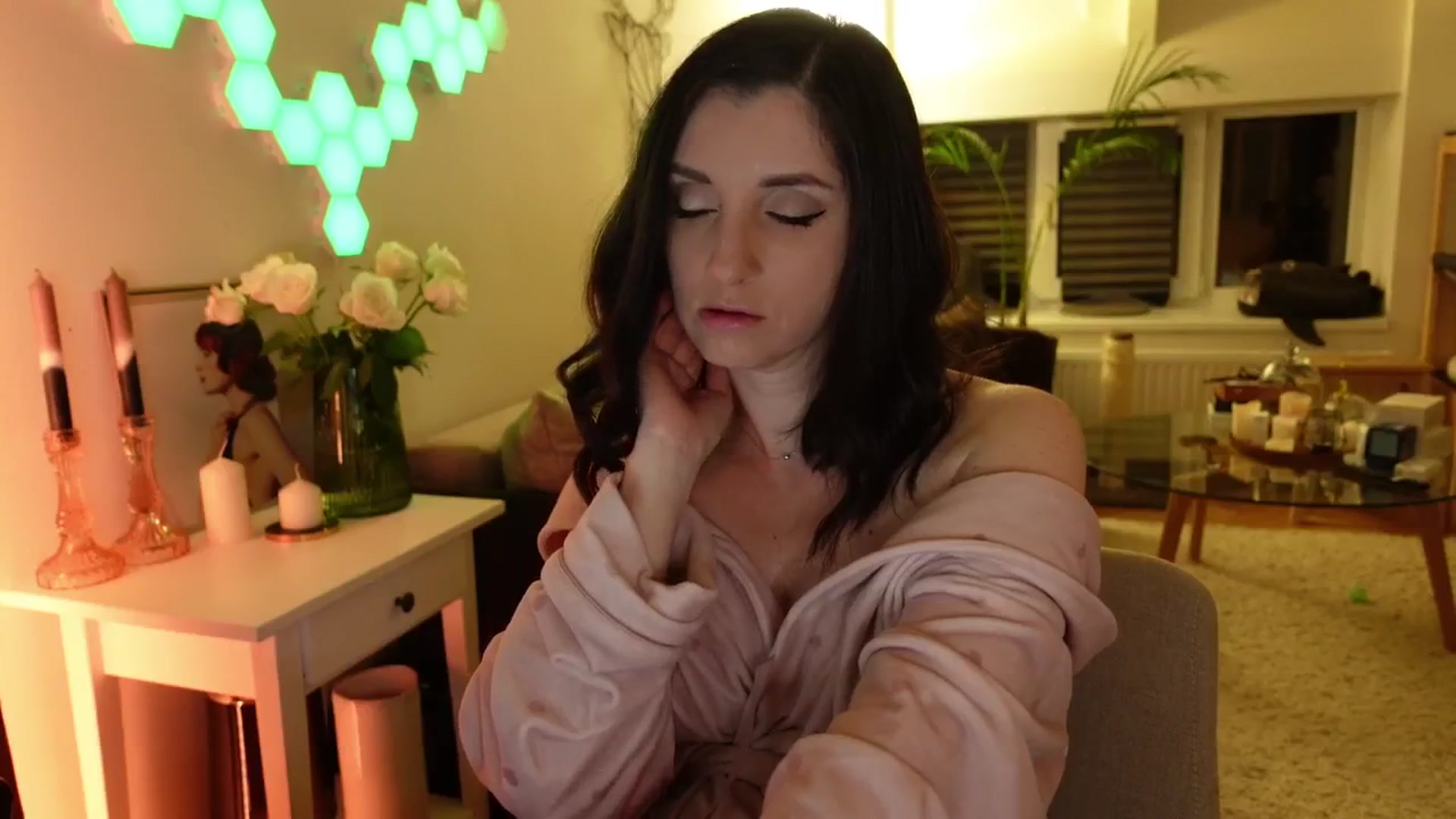 Gallery image thumbnail from Maddie's myfreecams stream on, 05/03/2024, 01:23 image 13 of 20