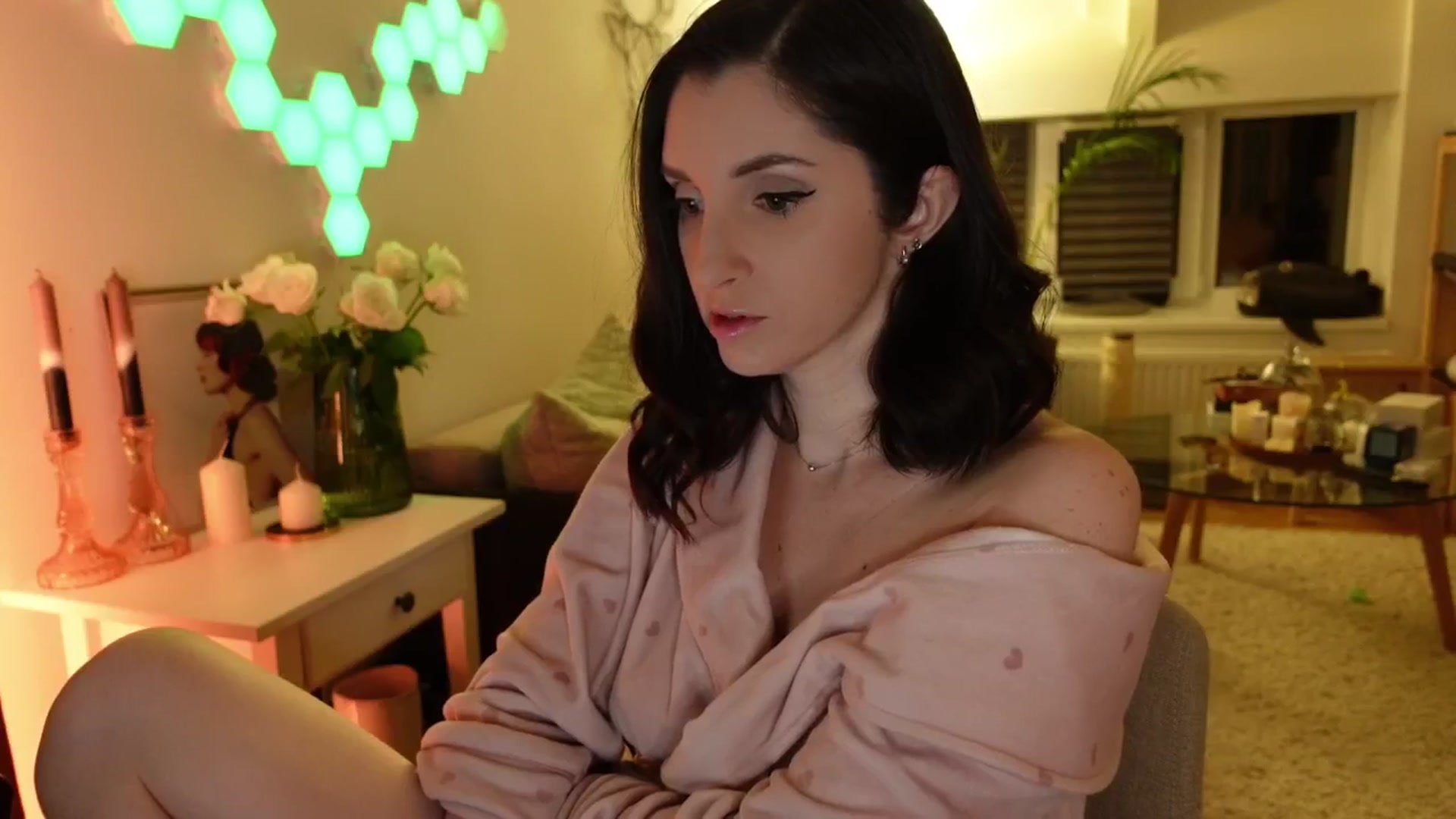 Gallery image thumbnail from Maddie's myfreecams stream on, 05/03/2024, 01:23 image 7 of 20