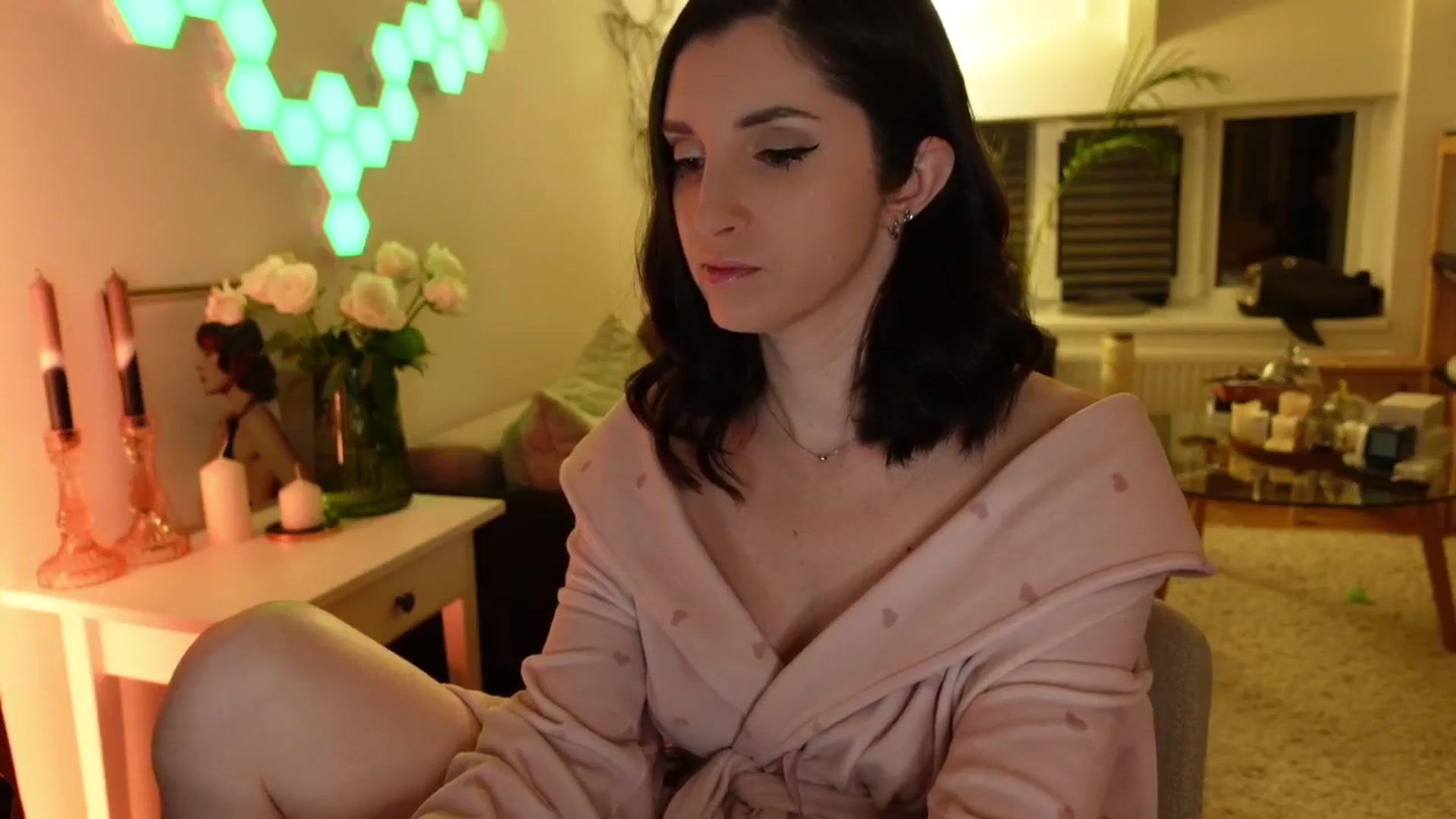 Gallery image thumbnail from Maddie's myfreecams stream on, 05/03/2024, 01:23 image 2 of 20