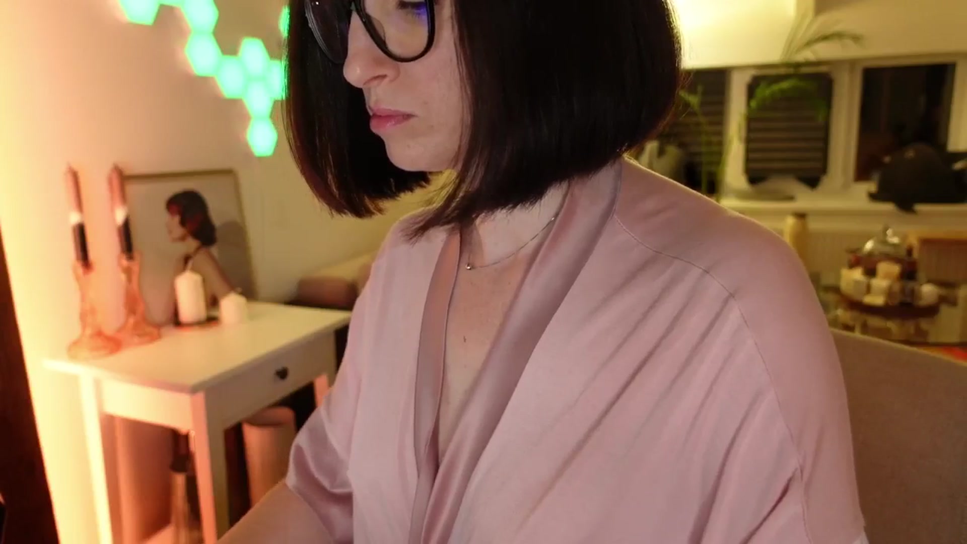 Gallery image thumbnail from Maddie's myfreecams stream on, 05/09/2024, 23:41 image 18 of 20