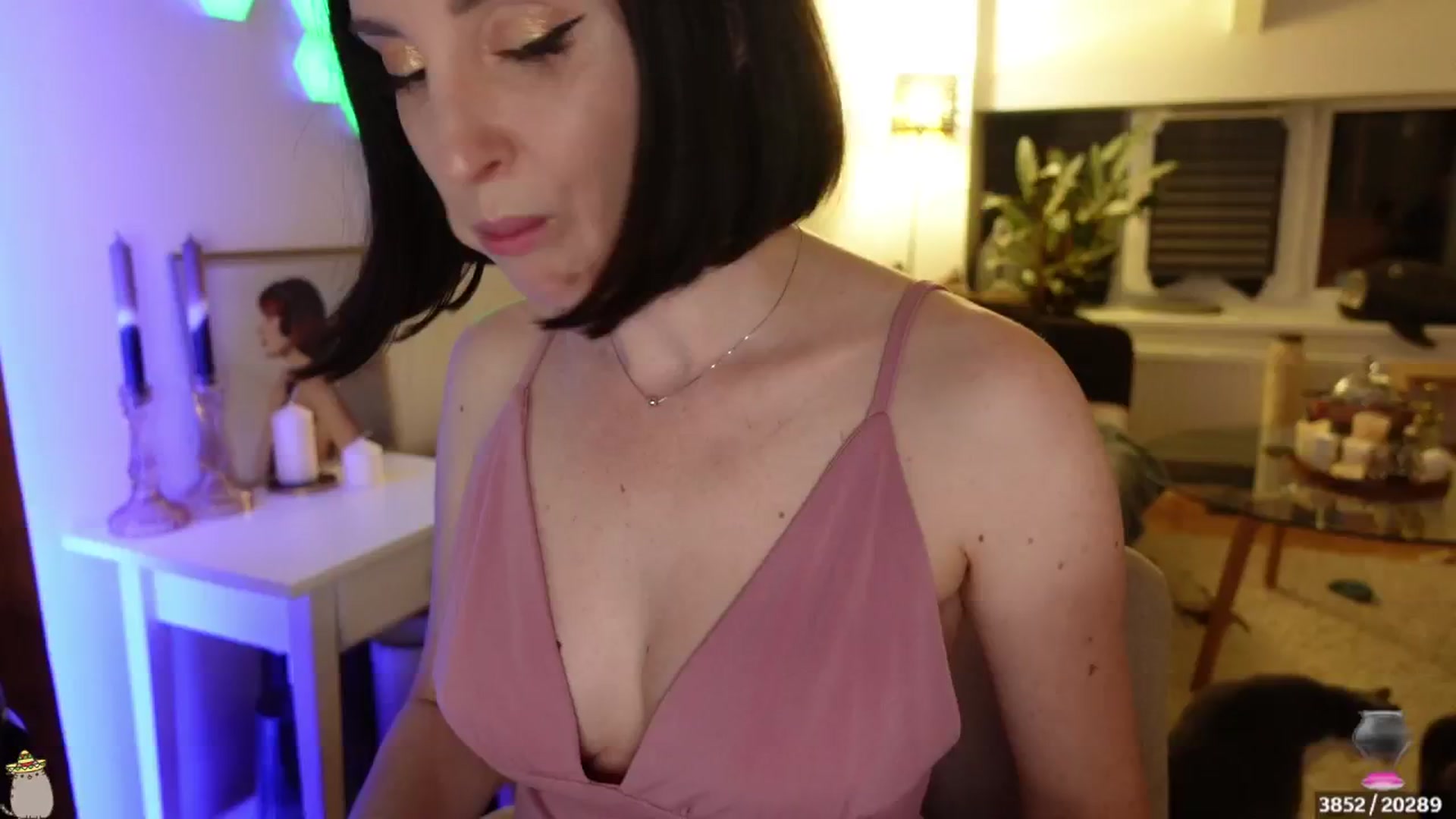 Gallery image thumbnail from Maddie's myfreecams stream on, 05/13/2024, 03:01 image 8 of 20