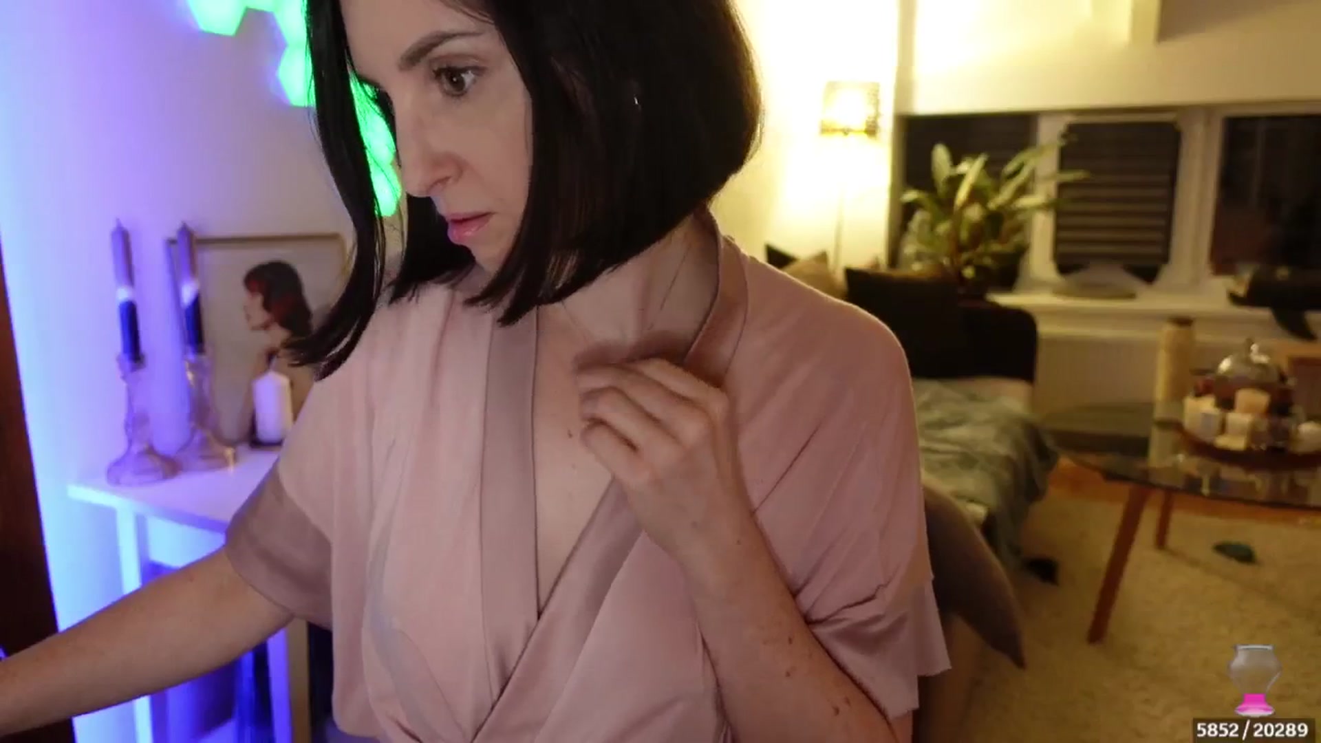Gallery image thumbnail from Maddie's myfreecams stream on, 05/13/2024, 20:27 image 2 of 20