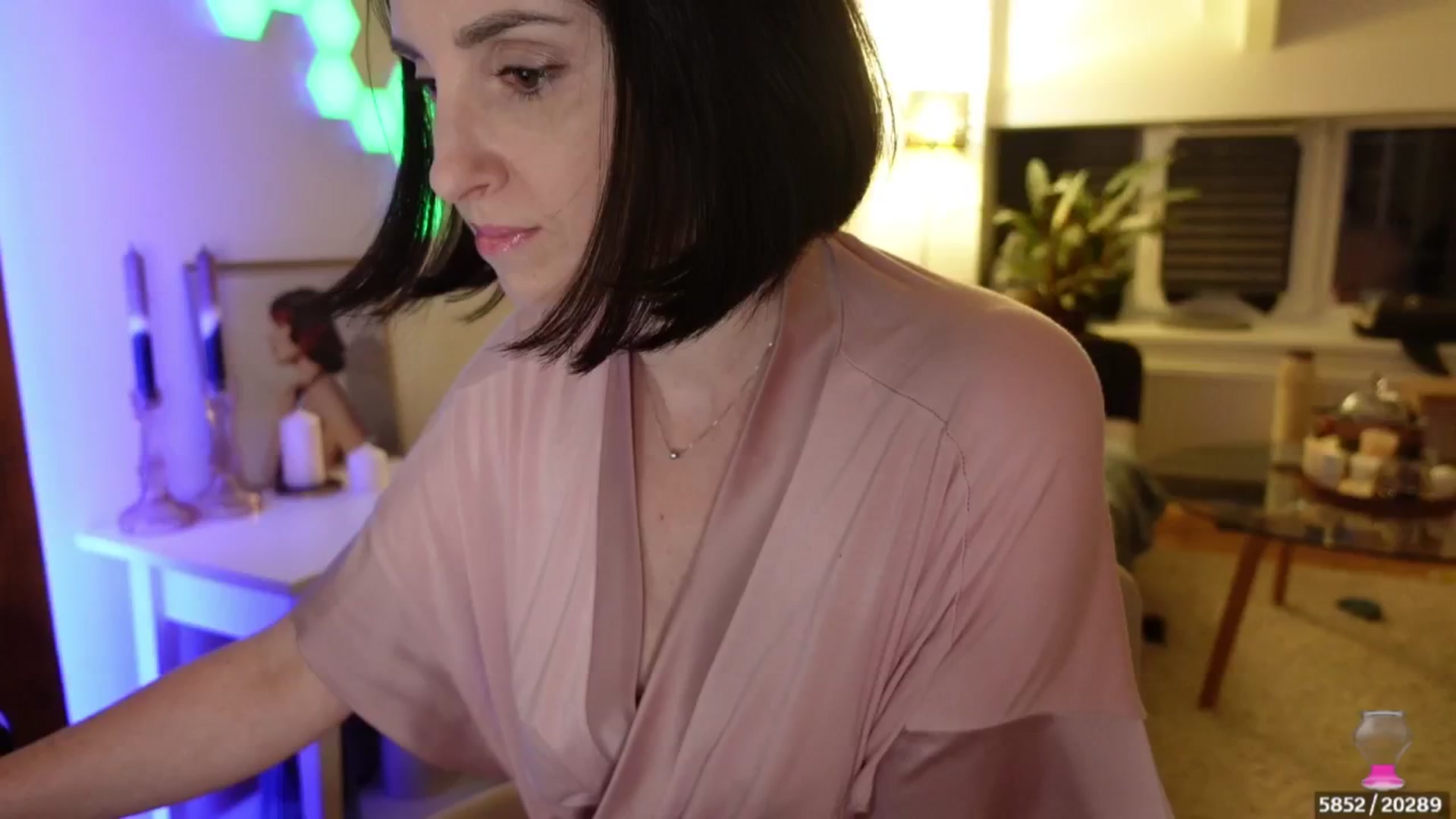 Gallery image thumbnail from Maddie's myfreecams stream on, 05/13/2024, 20:27 image 1 of 20