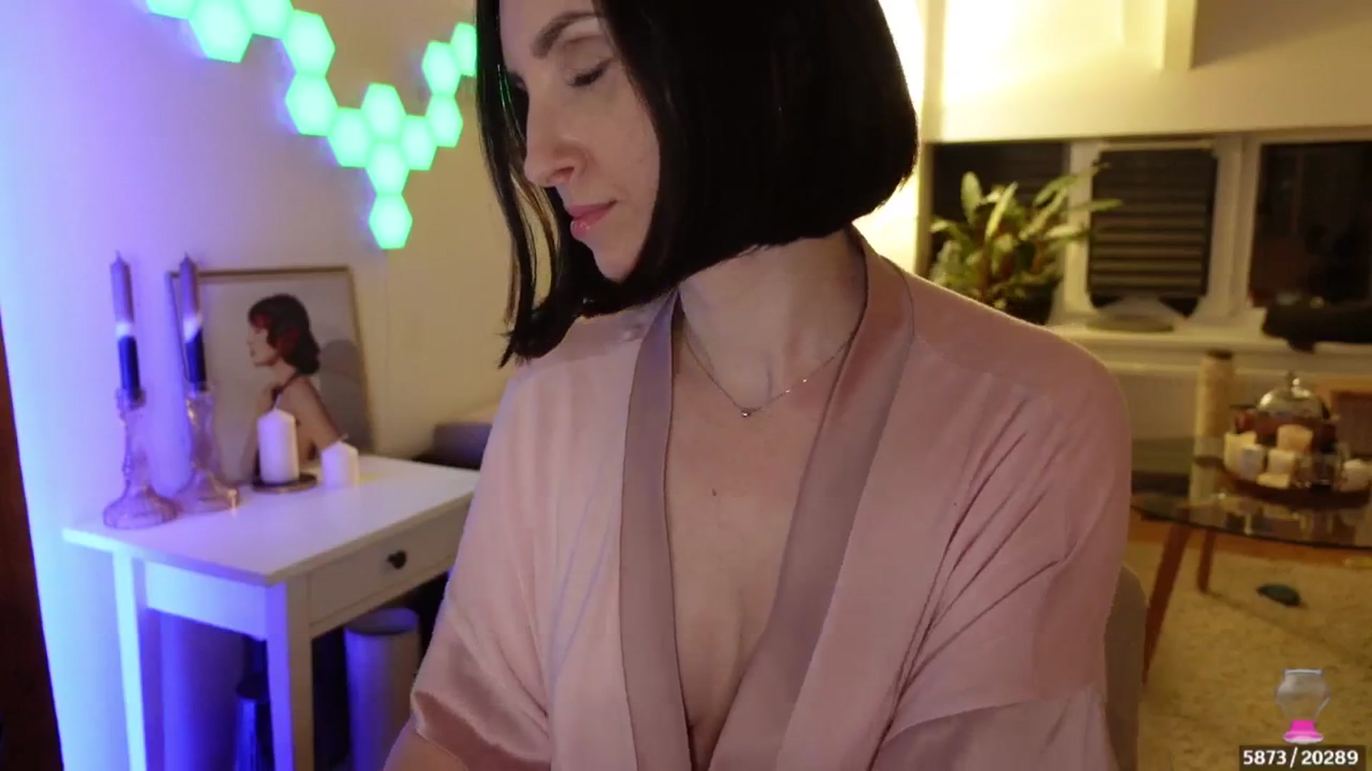 Gallery image thumbnail from Maddie's myfreecams stream on, 05/13/2024, 20:27 image 5 of 20