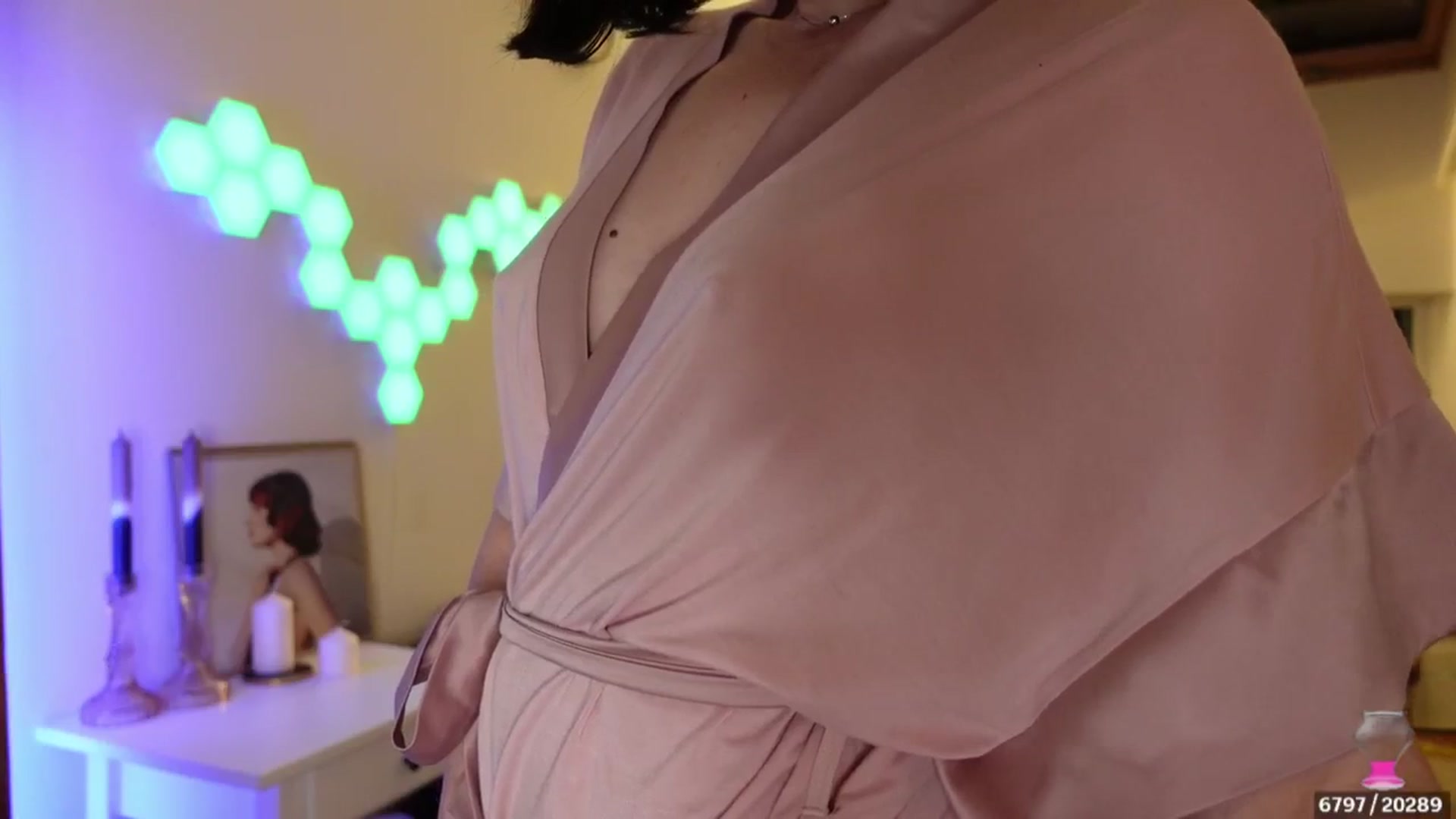 Gallery image thumbnail from Maddie's myfreecams stream on, 05/13/2024, 22:54 image 16 of 20