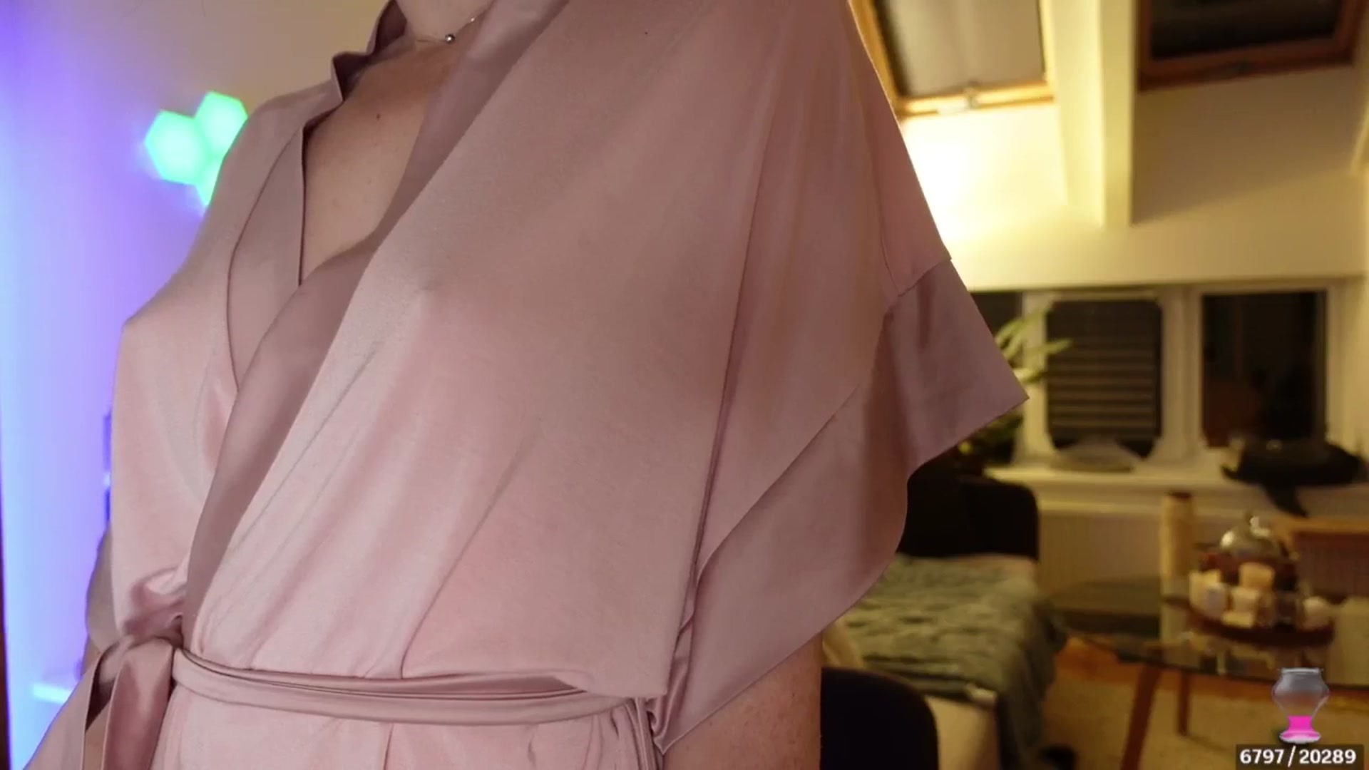 Gallery image thumbnail from Maddie's myfreecams stream on, 05/13/2024, 22:54 image 17 of 20