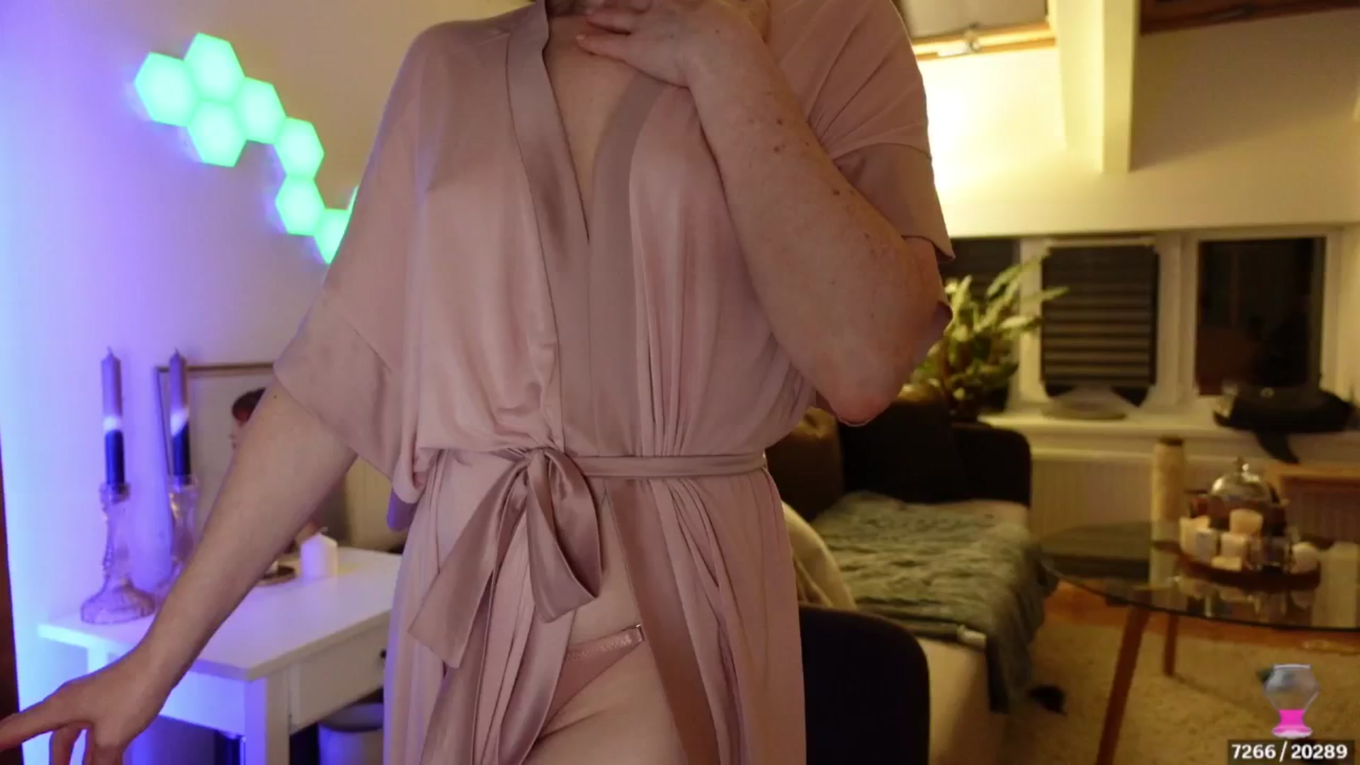 Gallery image thumbnail from Maddie's myfreecams stream on, 05/13/2024, 23:28 image 11 of 20