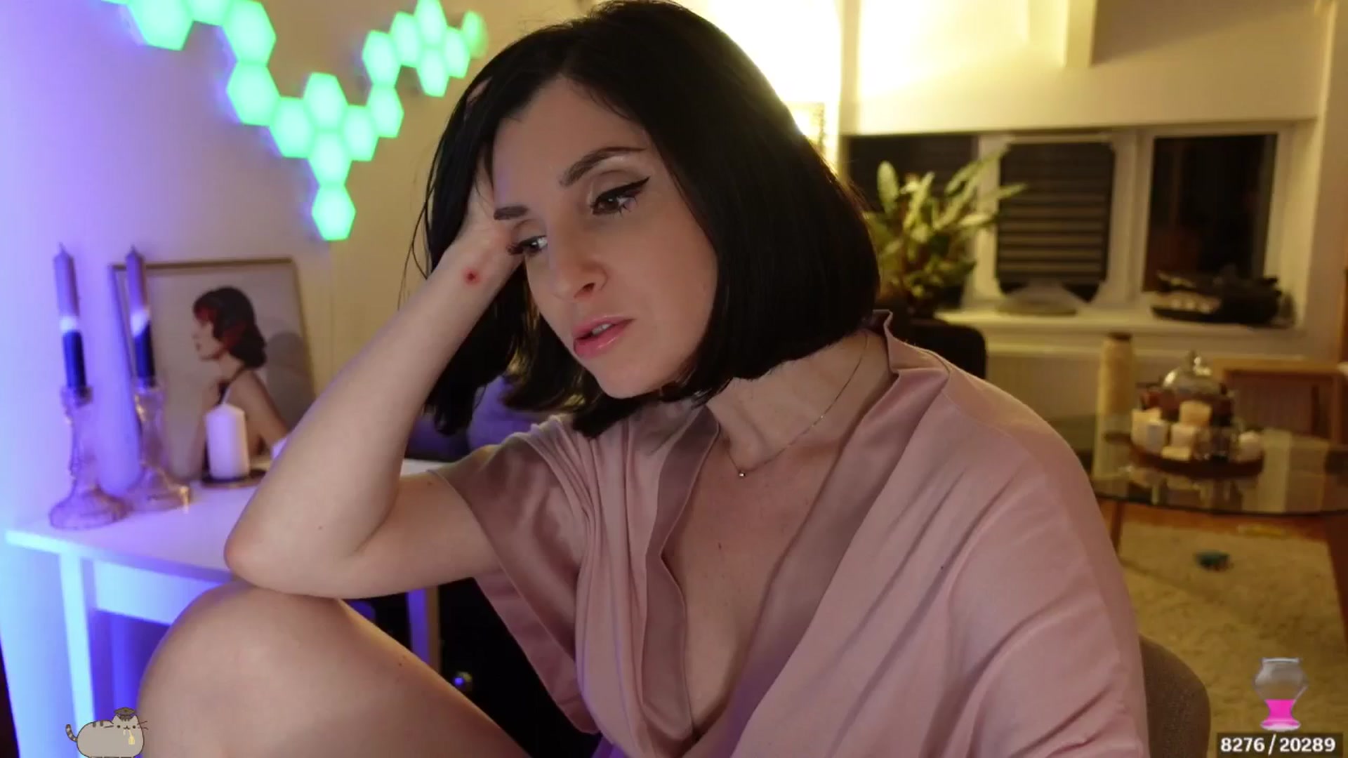 Gallery image thumbnail from Maddie's myfreecams stream on, 05/14/2024, 24:59 image 16 of 20