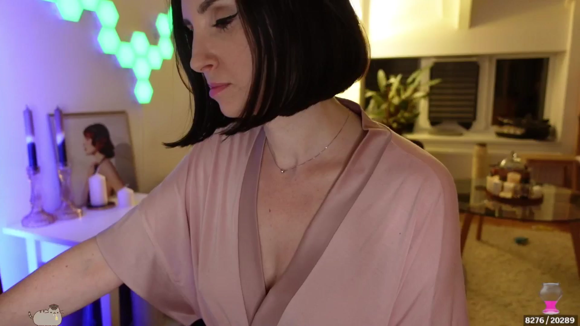 Gallery image thumbnail from Maddie's myfreecams stream on, 05/14/2024, 24:59 image 18 of 20