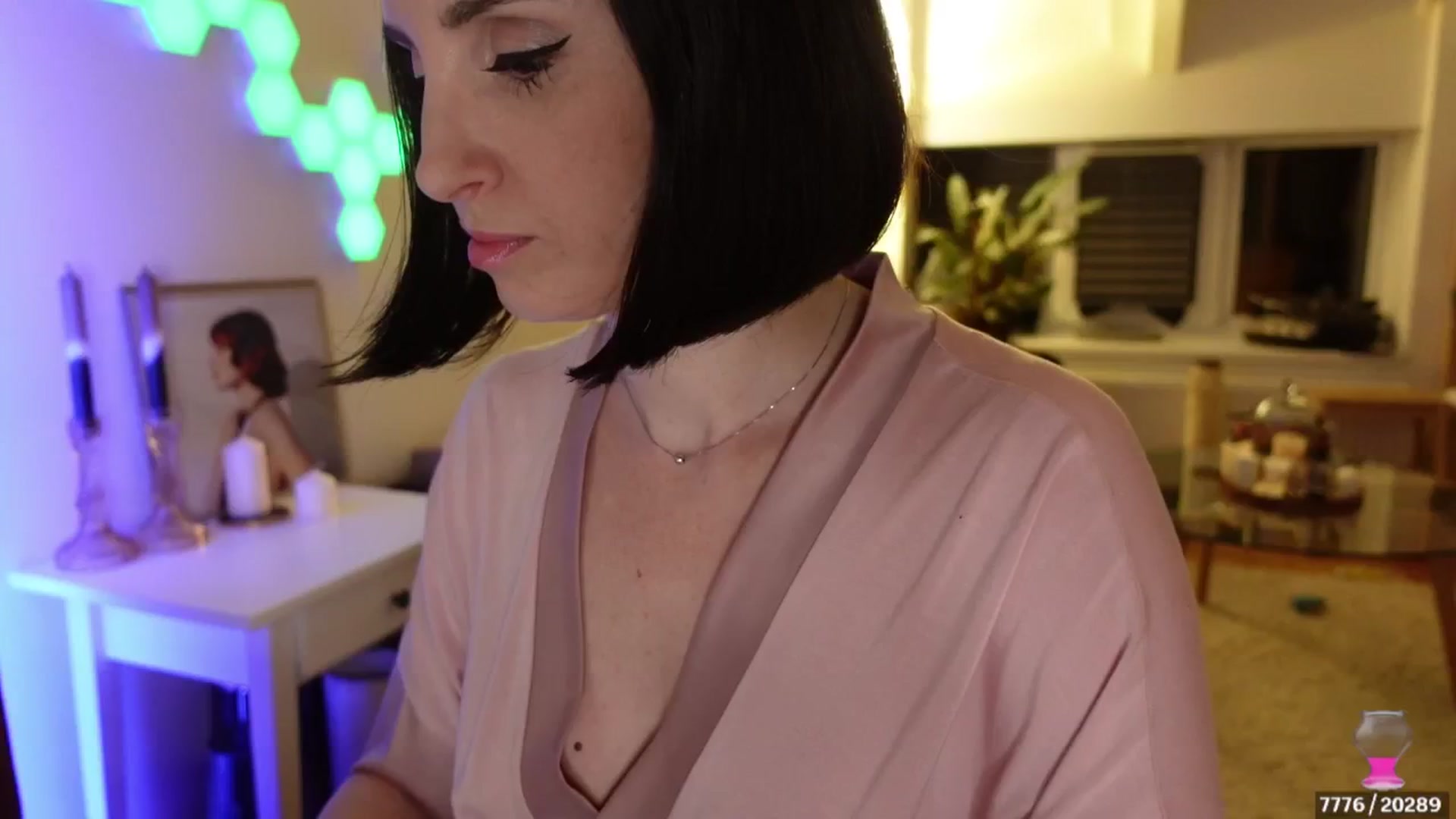 Gallery image thumbnail from Maddie's myfreecams stream on, 05/14/2024, 24:59 image 1 of 20
