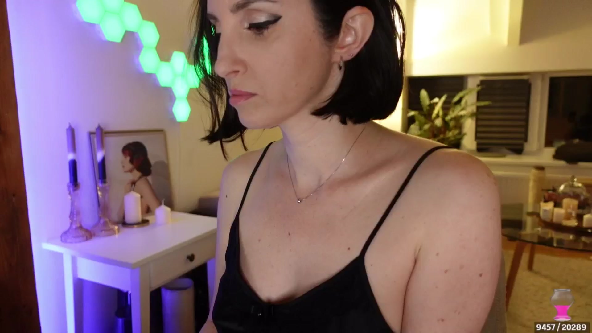 Gallery image thumbnail from Maddie's myfreecams stream on, 05/14/2024, 23:50 image 1 of 20
