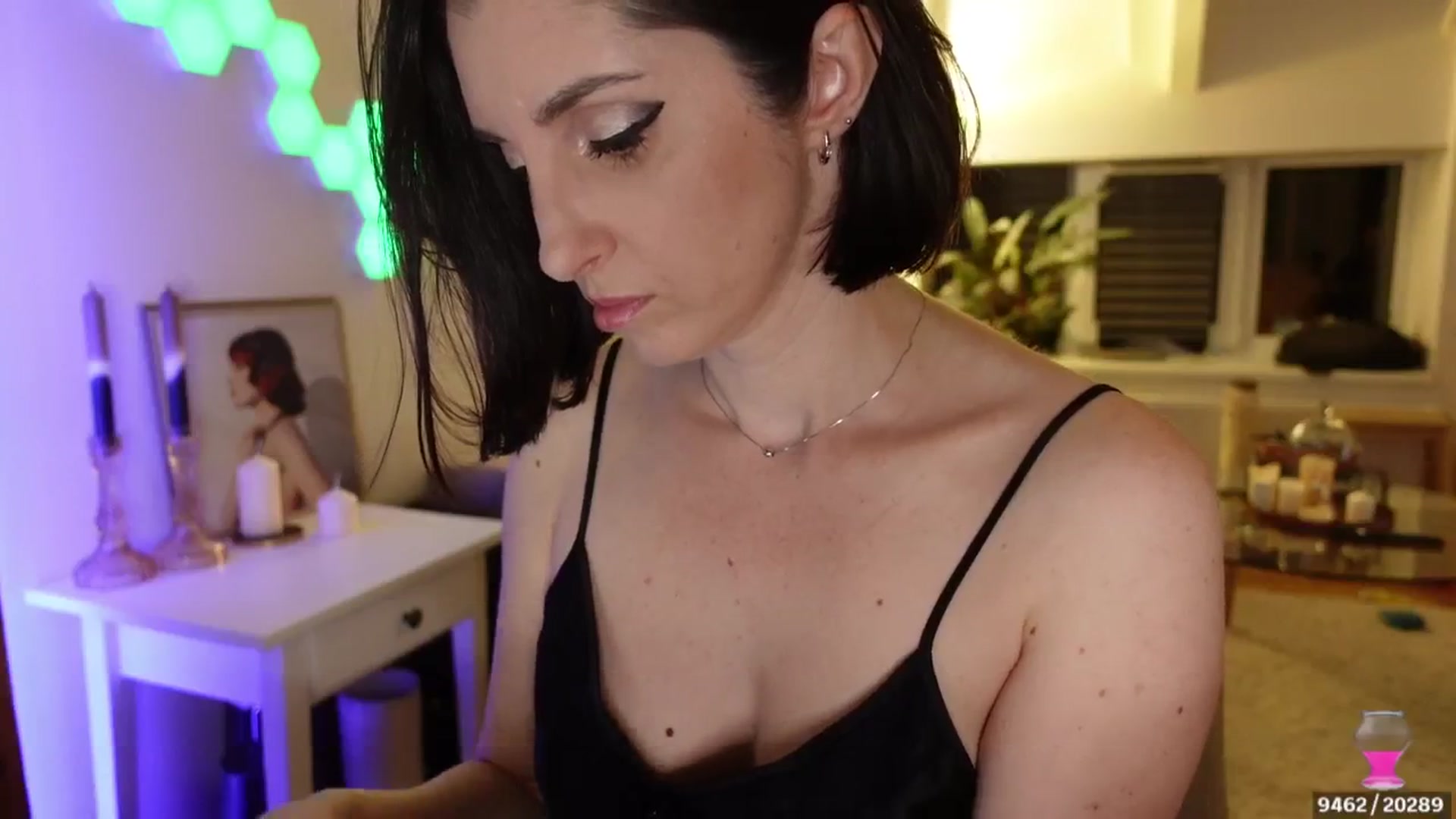 Gallery image thumbnail from Maddie's myfreecams stream on, 05/15/2024, 24:16 image 2 of 20