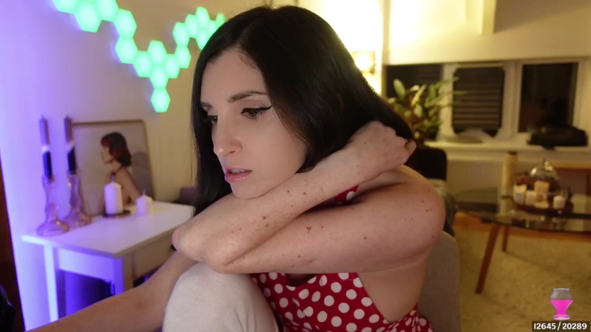 Gallery image thumbnail from Maddie's myfreecams stream on, 05/15/2024, 23:38 image 11 of 20