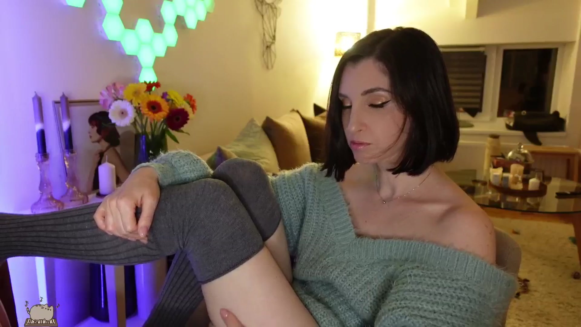 Gallery image thumbnail from Maddie's myfreecams stream on, 05/19/2024, 01:01 image 9 of 20