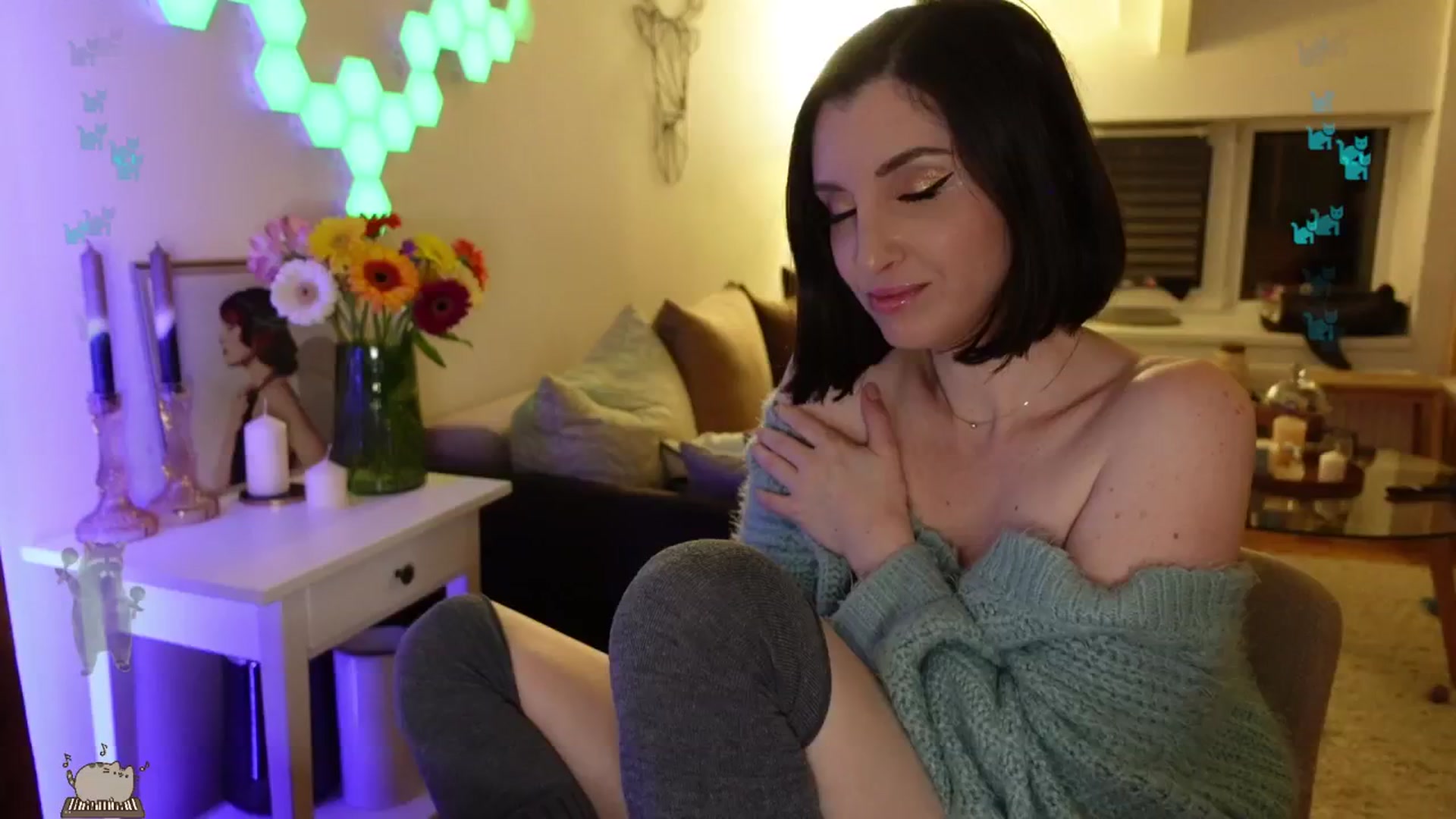 Gallery image thumbnail from Maddie's myfreecams stream on, 05/19/2024, 02:09 image 3 of 20