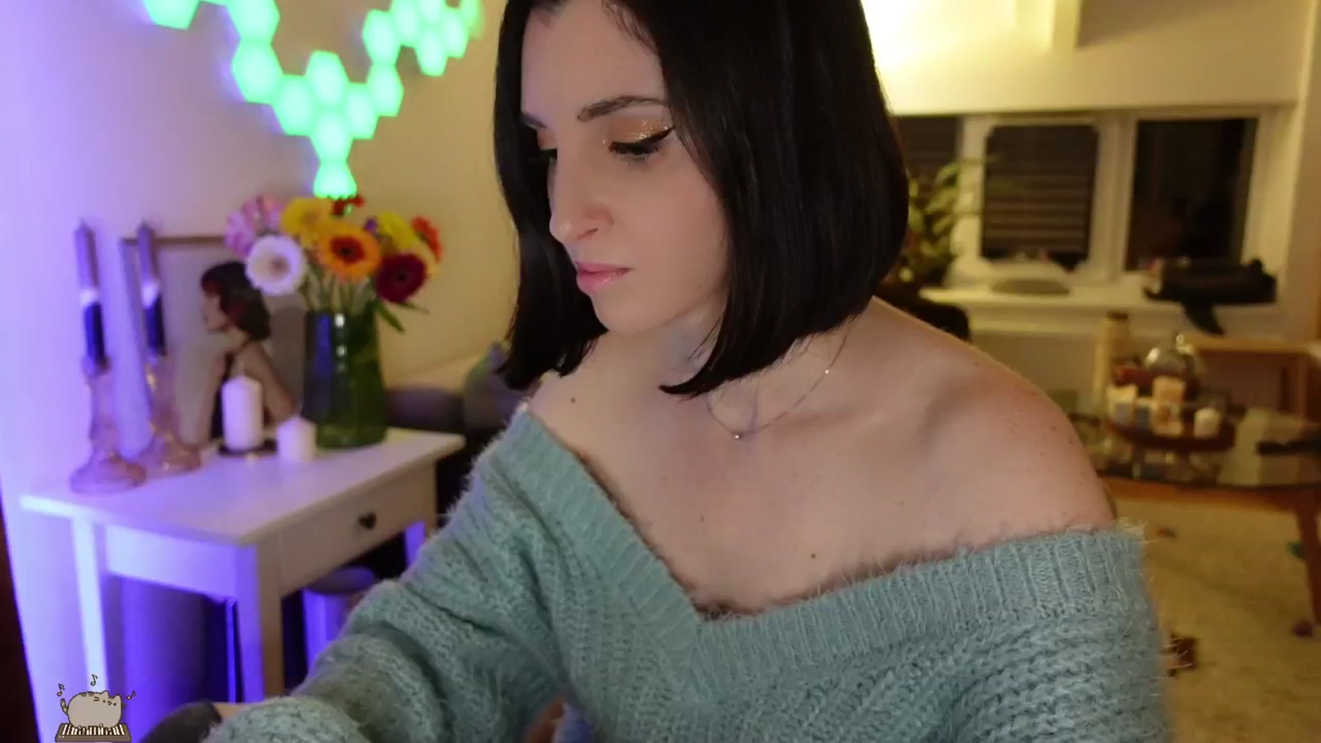 Gallery image thumbnail from Maddie's myfreecams stream on, 05/19/2024, 02:09 image 6 of 20