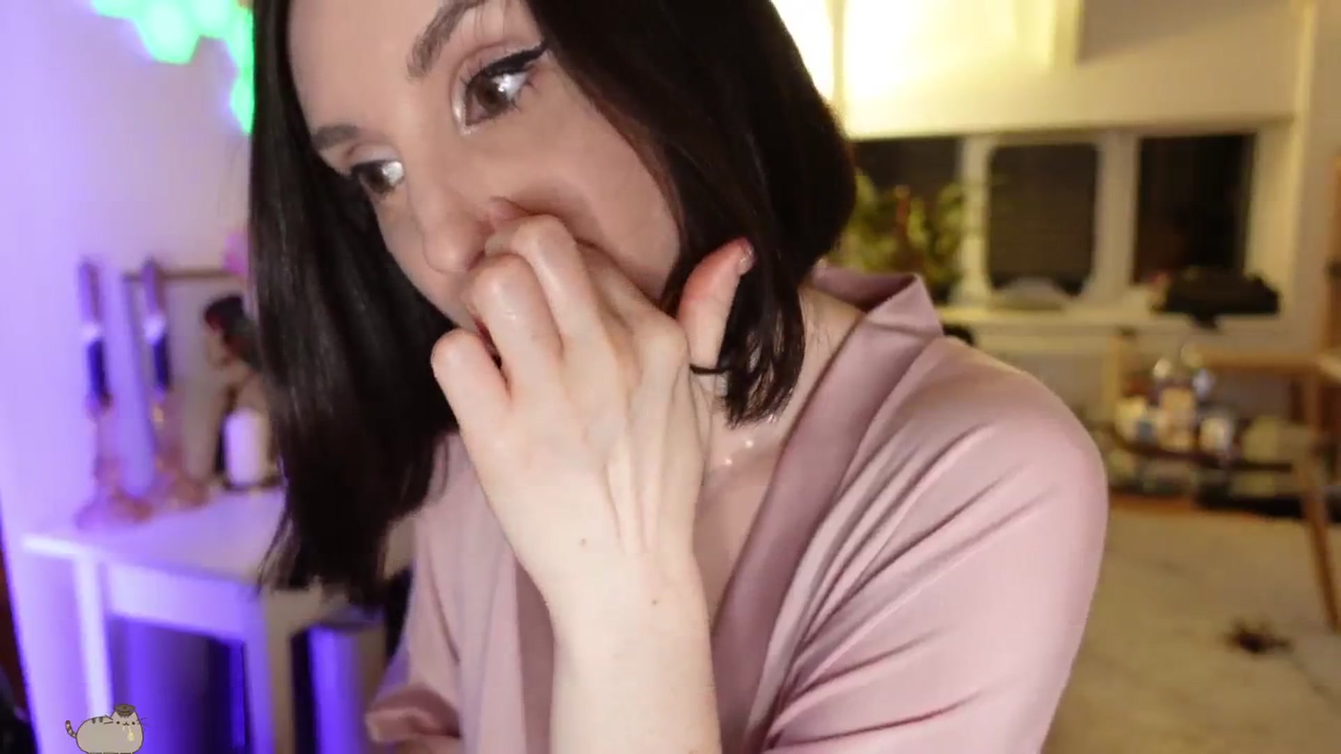 Gallery image thumbnail from Maddie's myfreecams stream on, 05/21/2024, 24:08 image 19 of 20