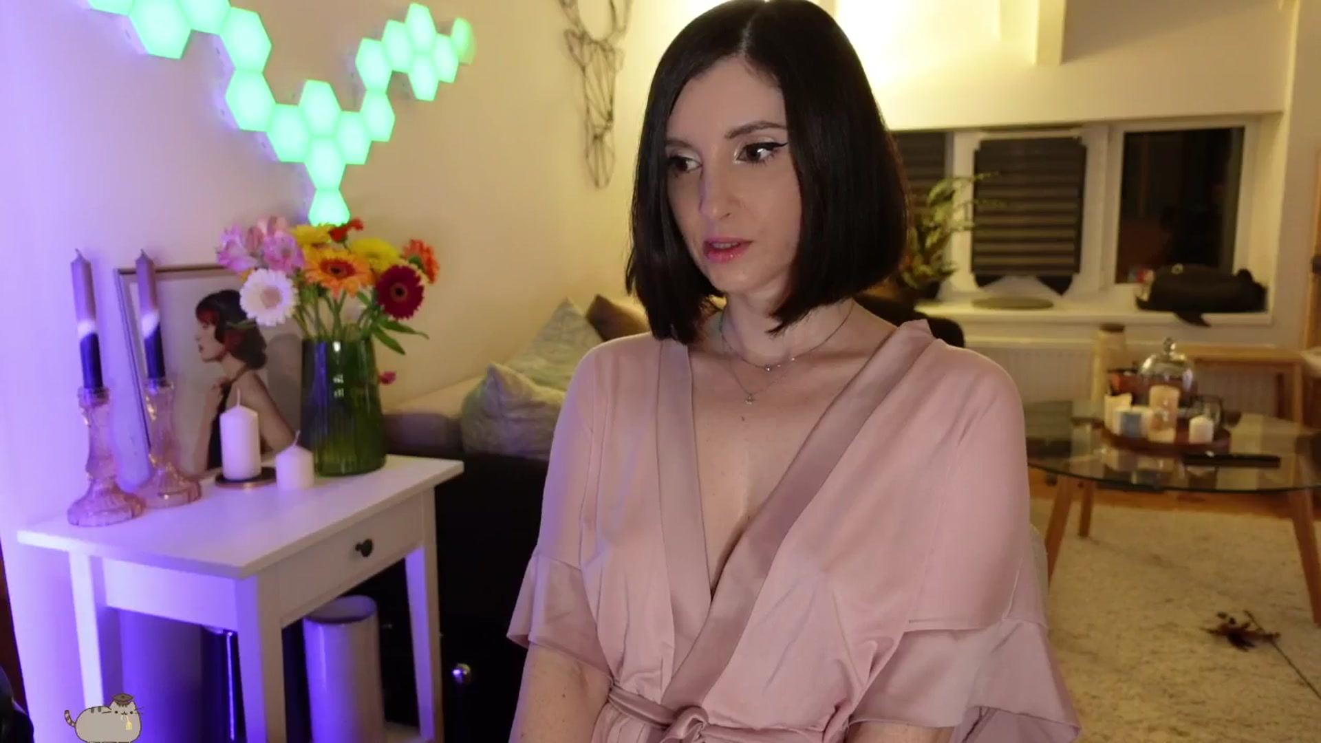 Gallery image thumbnail from Maddie's myfreecams stream on, 05/21/2024, 24:08 image 13 of 20